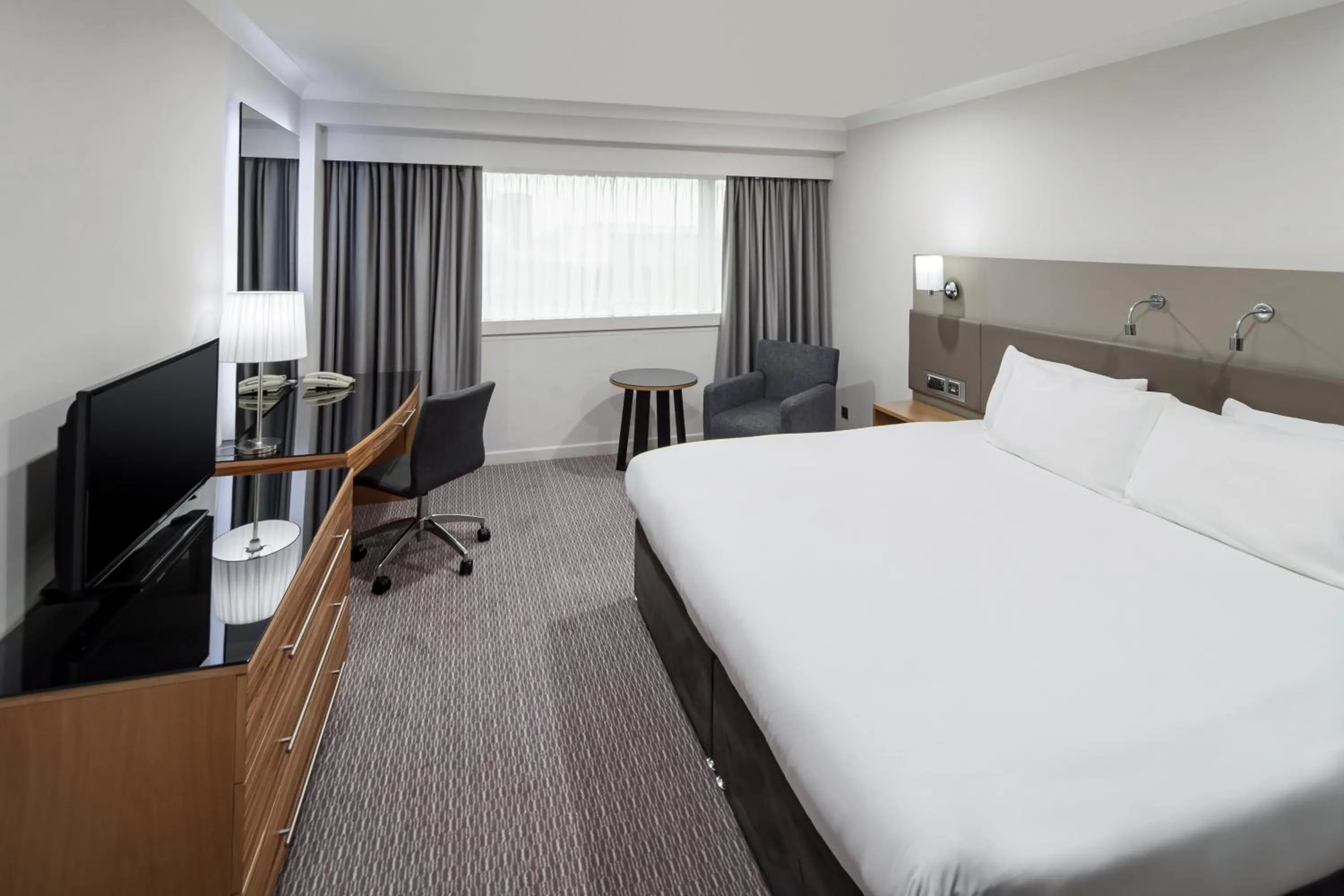 Bed in Crowne Plaza Nottingham by IHG