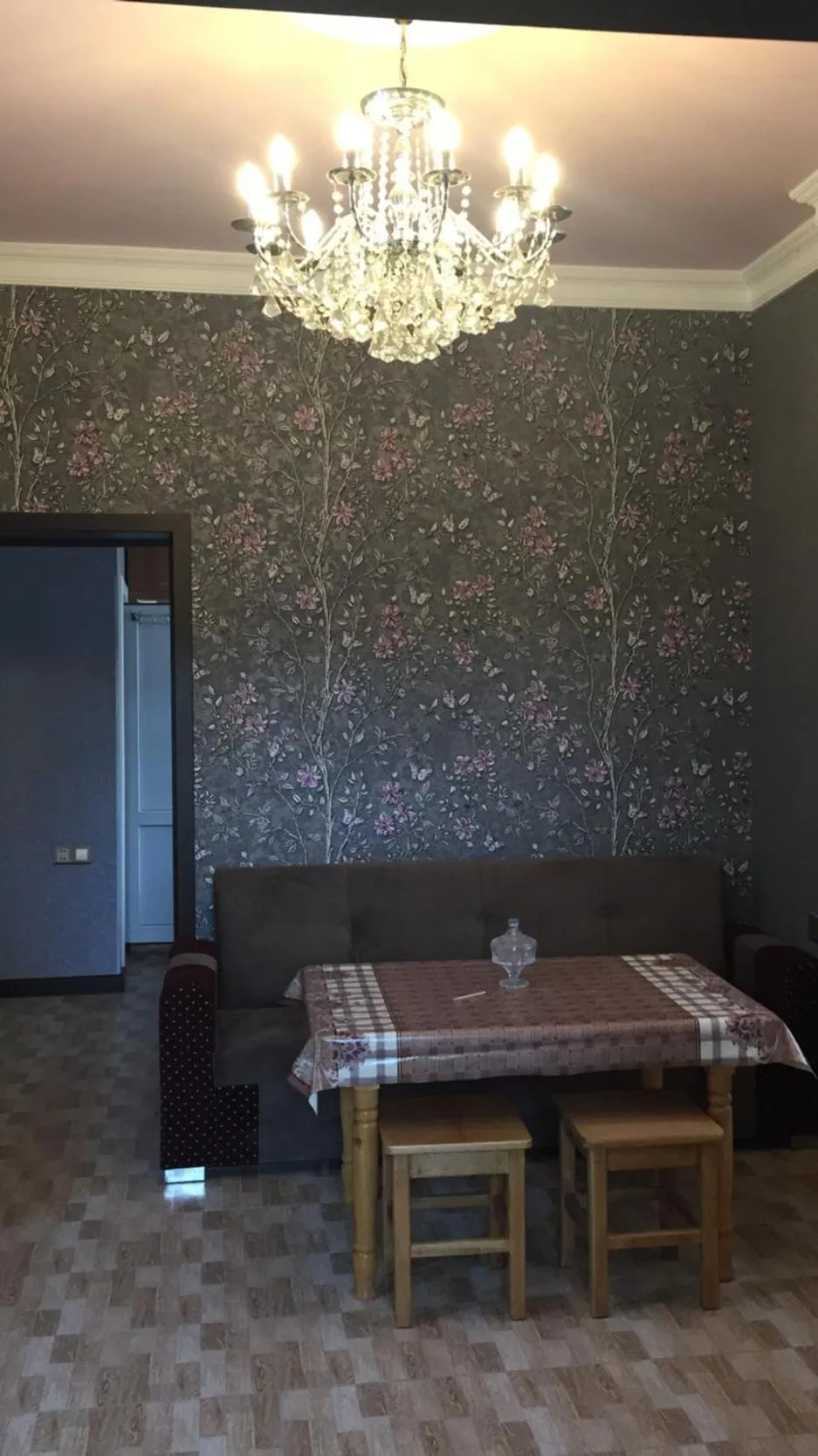 Communal lounge/ TV room in Hasanovs Villa