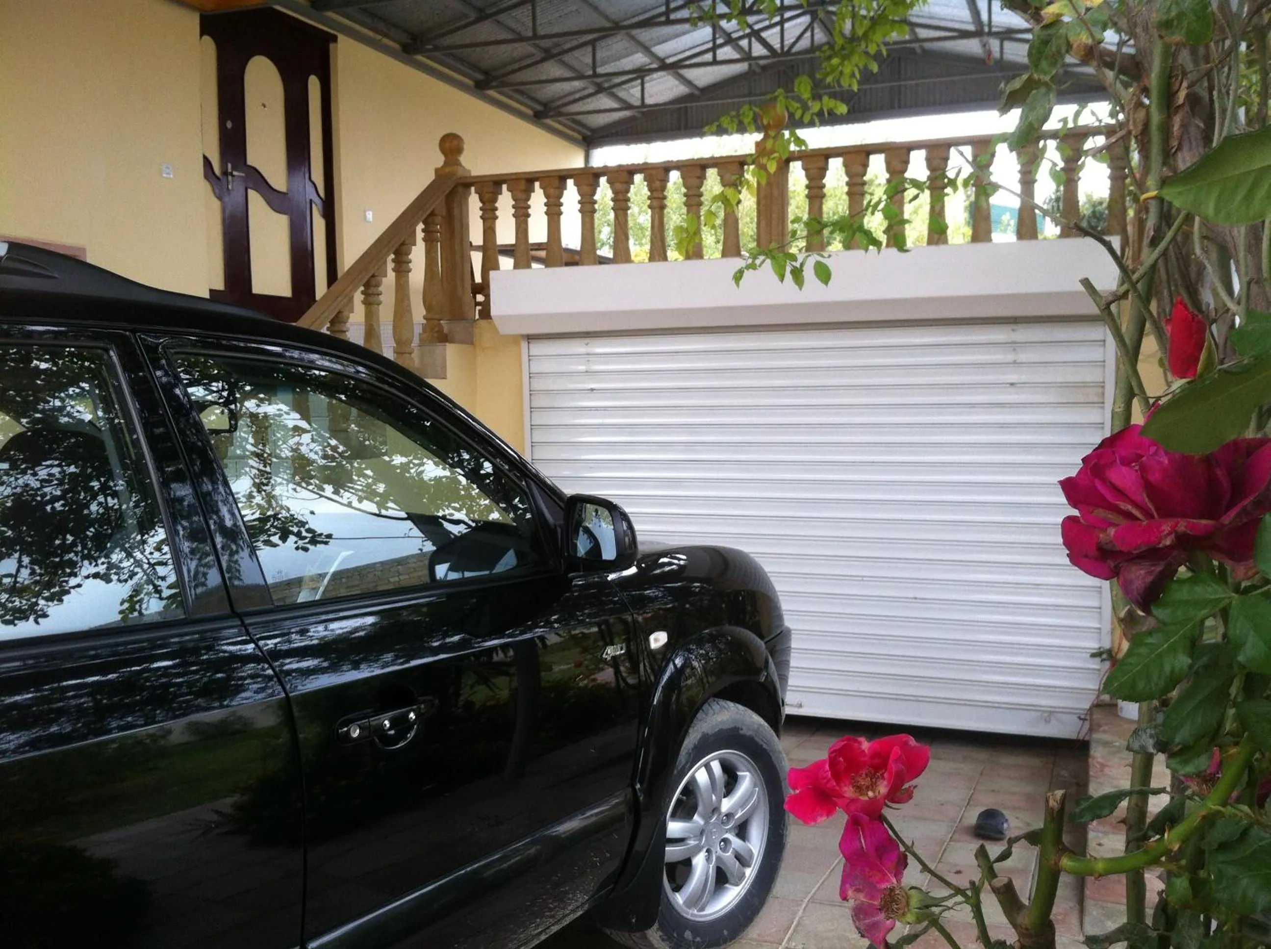 Facade/entrance in Hasanovs Villa