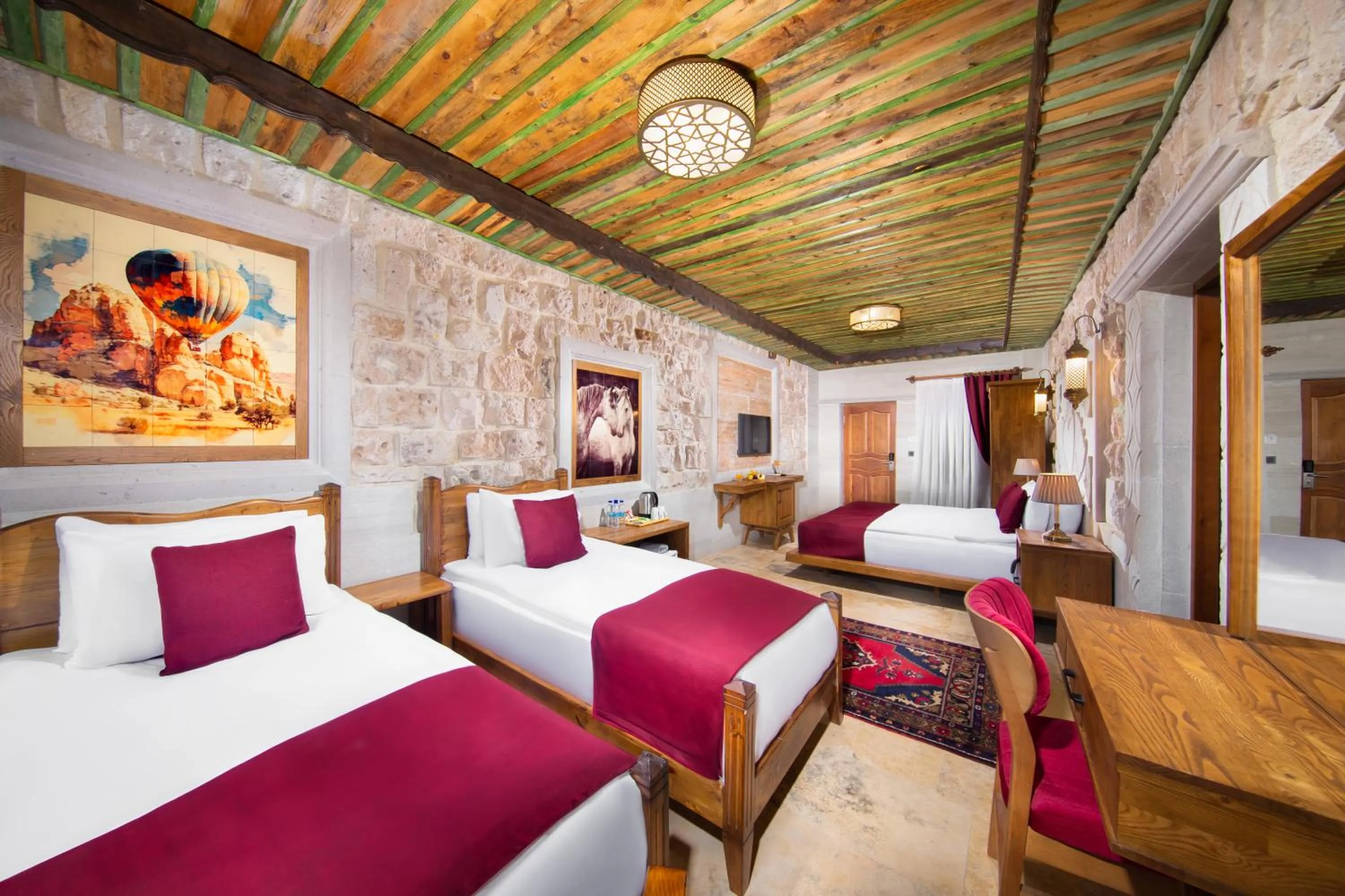 Photo of the whole room, Bed in Rapsodi Cappadocia