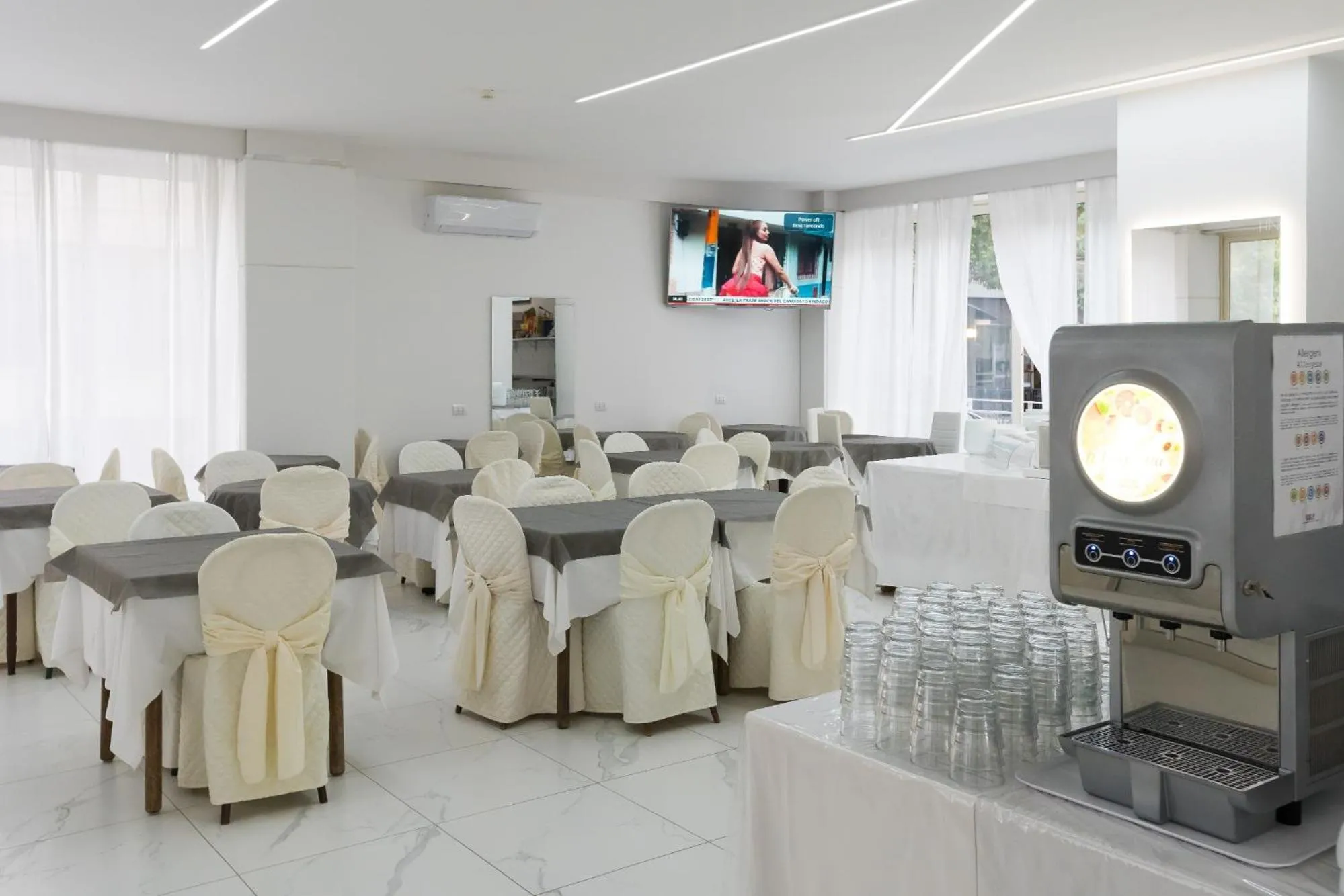 Restaurant/places to eat in Hotel Ninfea Cattolica