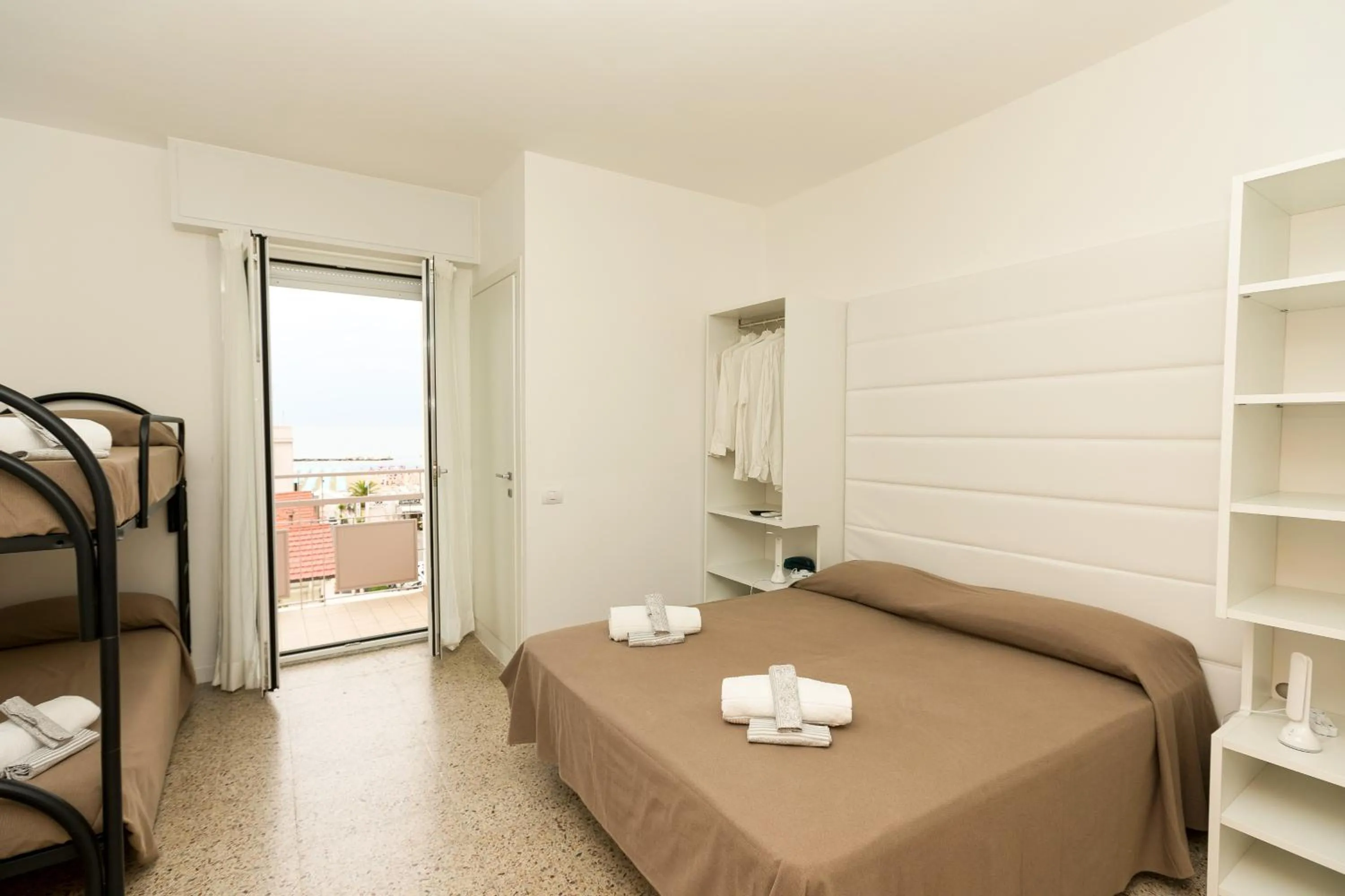 Bedroom, Bed in Hotel Ninfea Cattolica