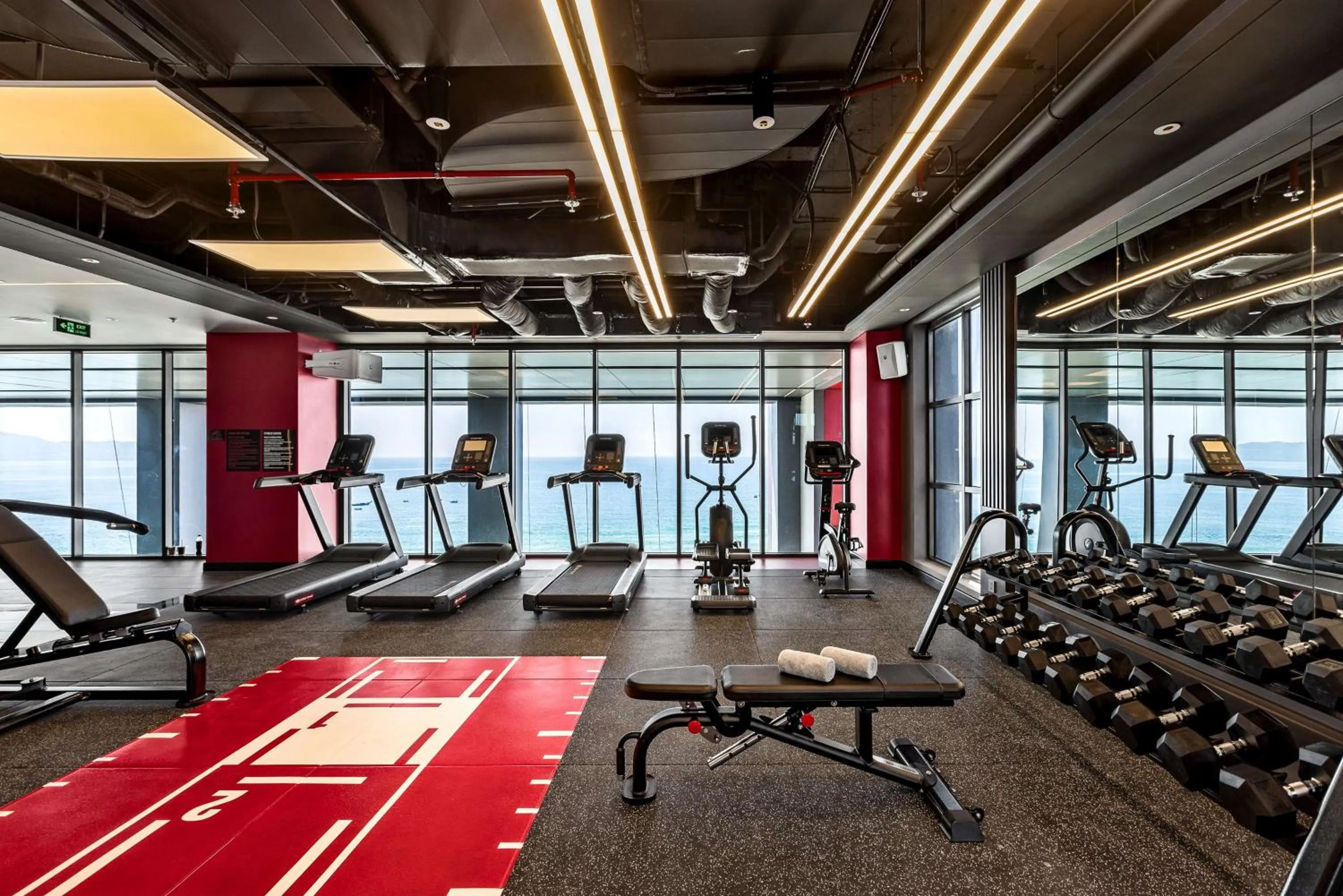 Fitness centre/facilities in Radisson RED Danang