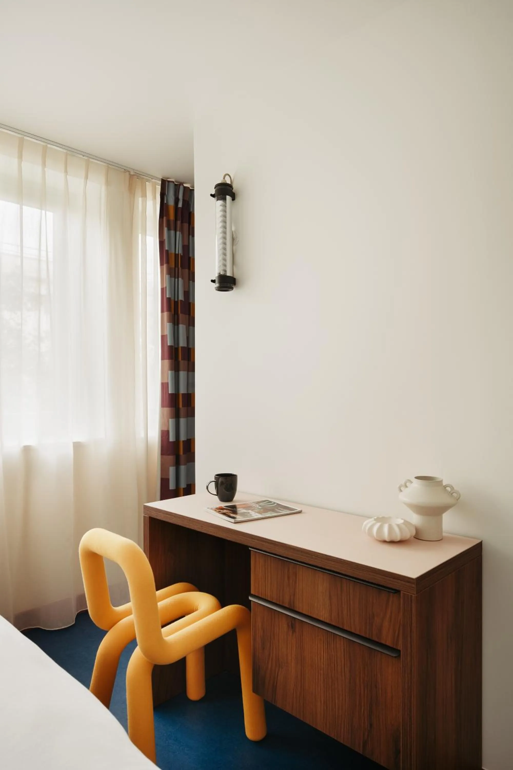 Bedroom in Edgar Suites Montrouge