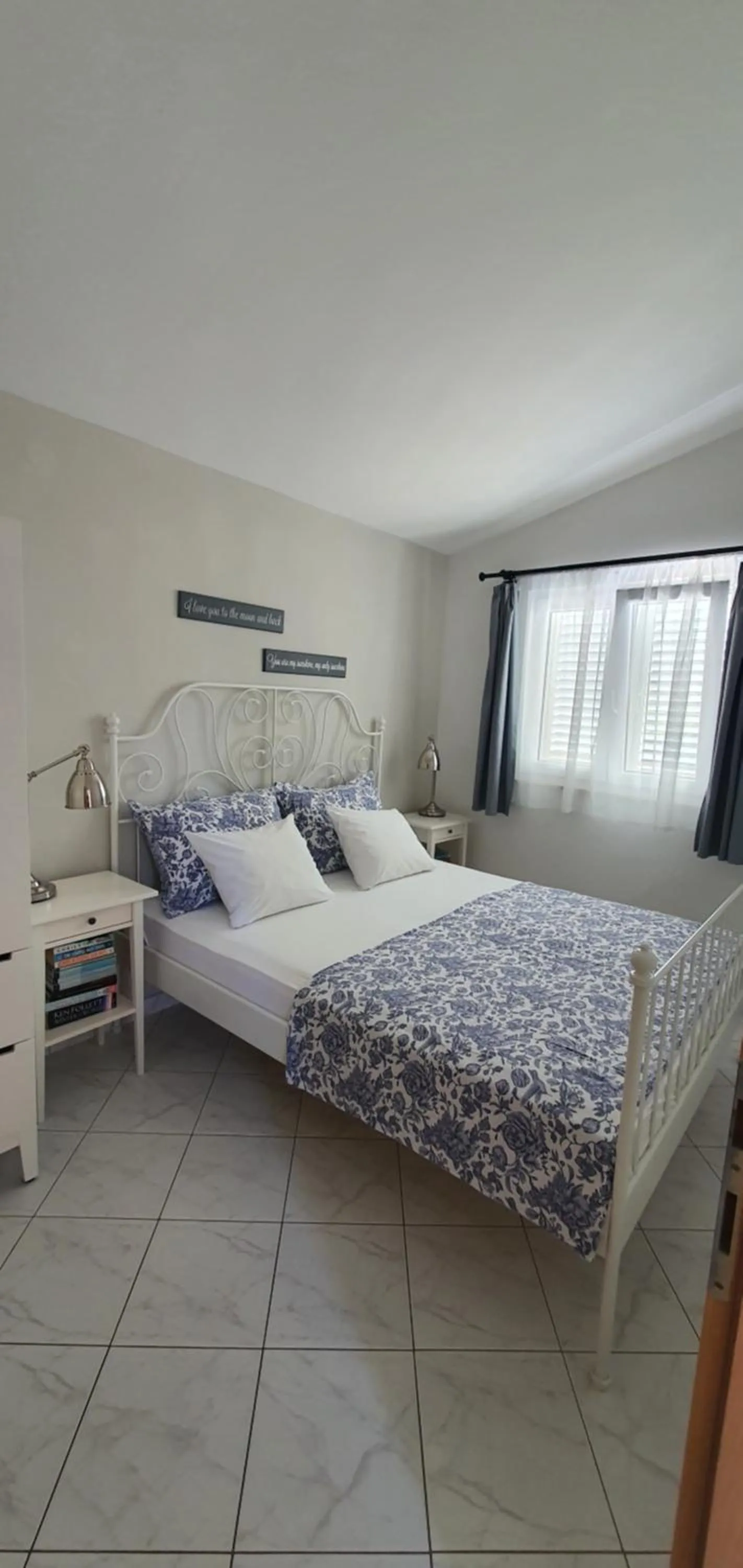 Bed in Apartments Anka