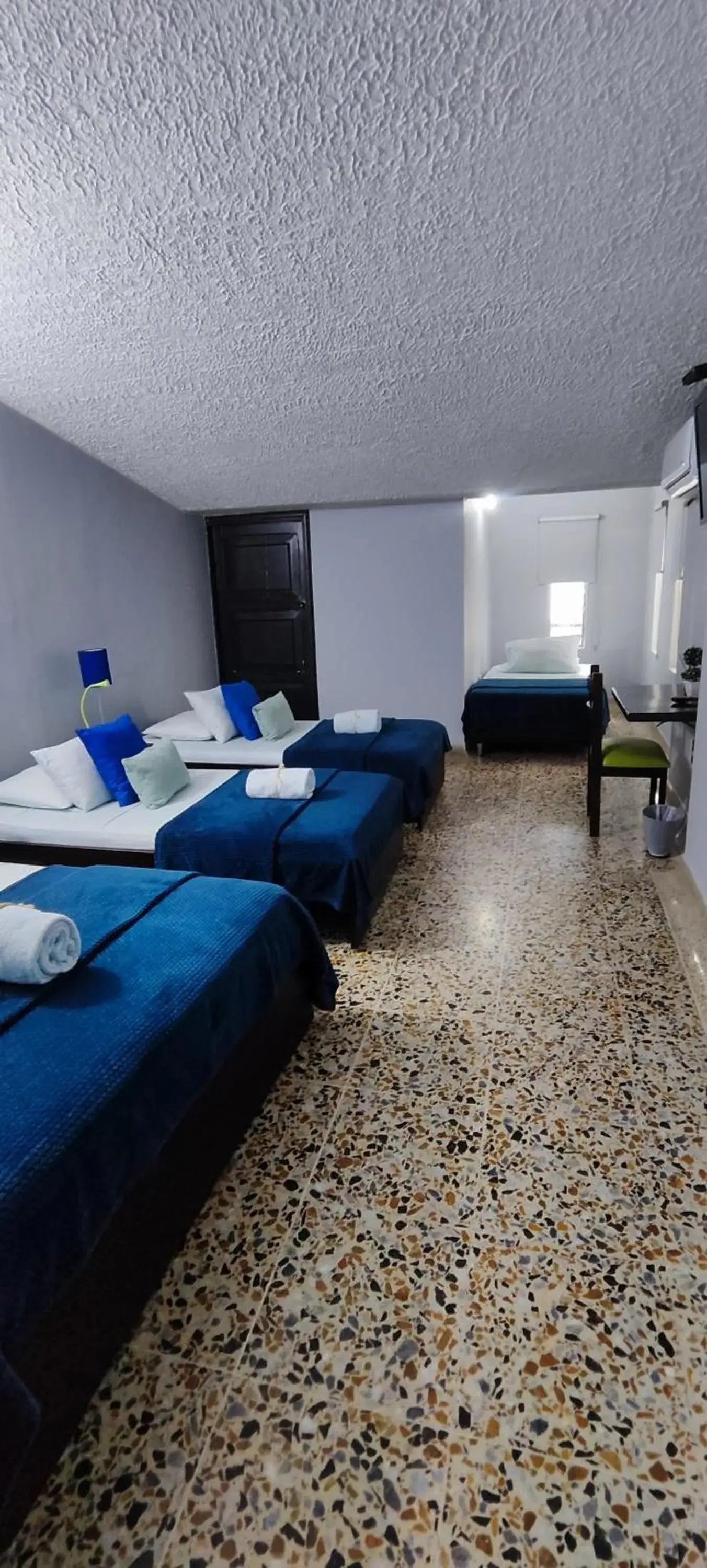 Family Room with Private Bathroom - single occupancy in Hotel Loft Dorado Family Room with Private Bathroom - single occupancy in Hotel Loft Dorado