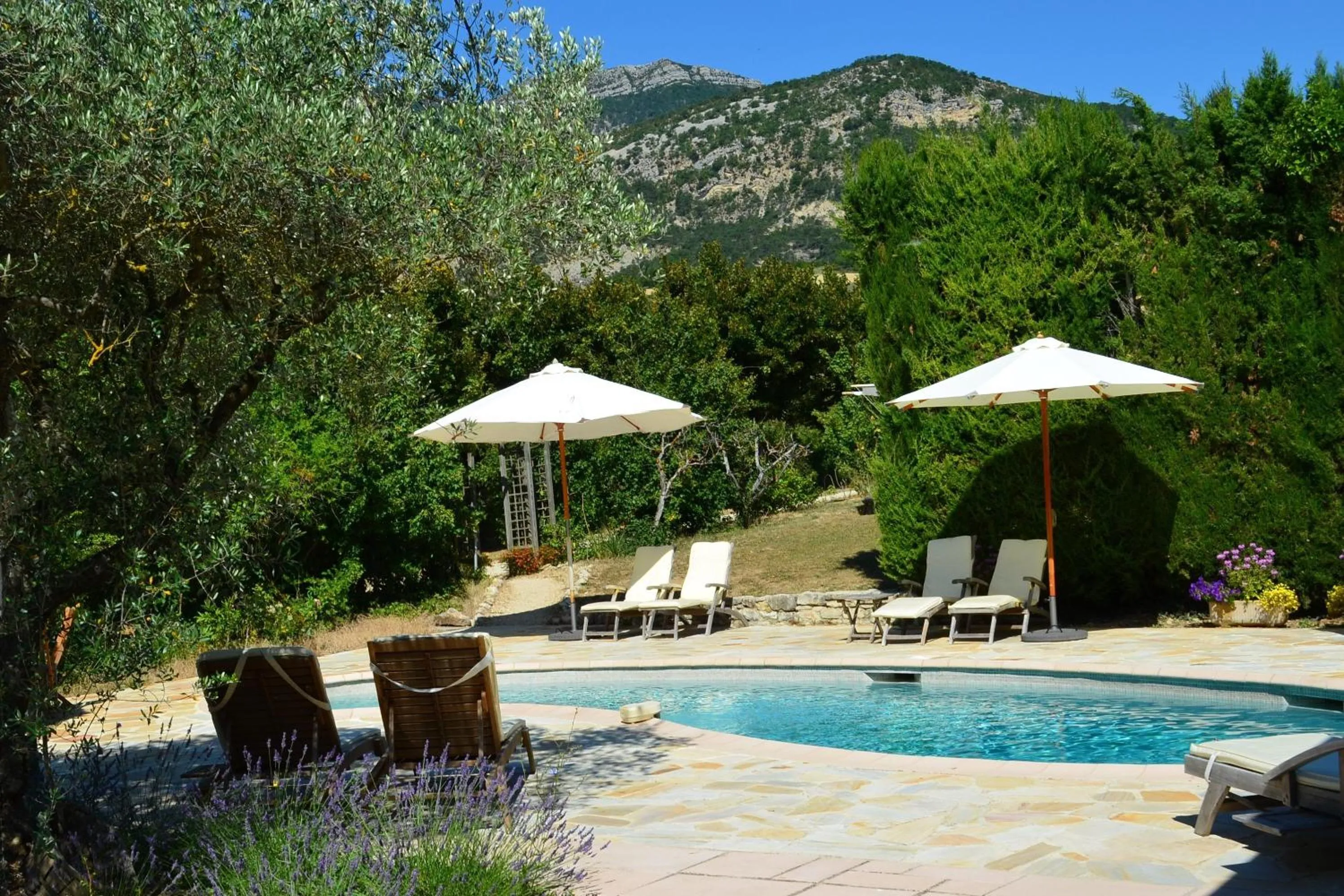 Hameau d'hôtes La Roseraie-Drôme