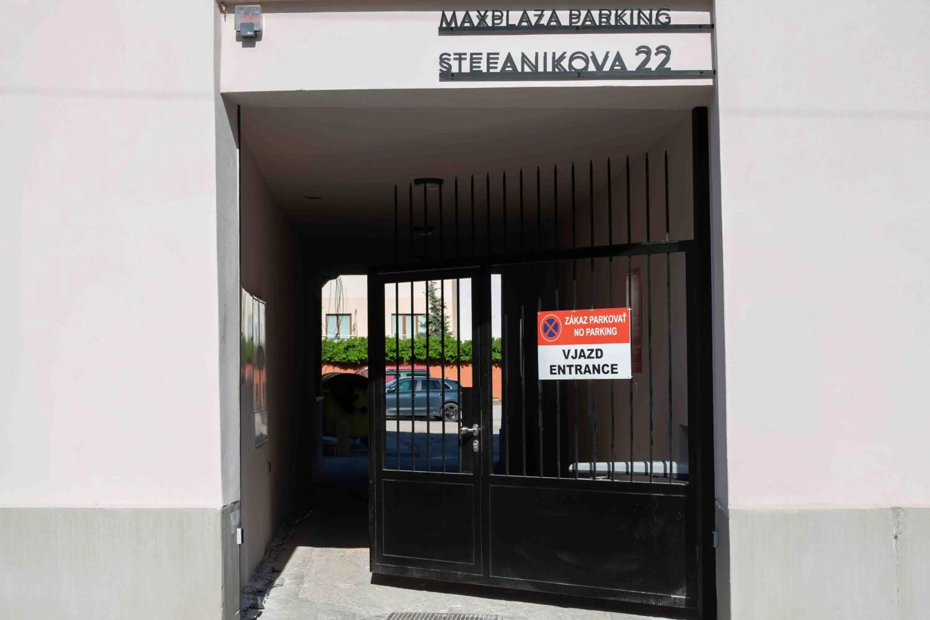 Parking in Hotel MAXPLAZA