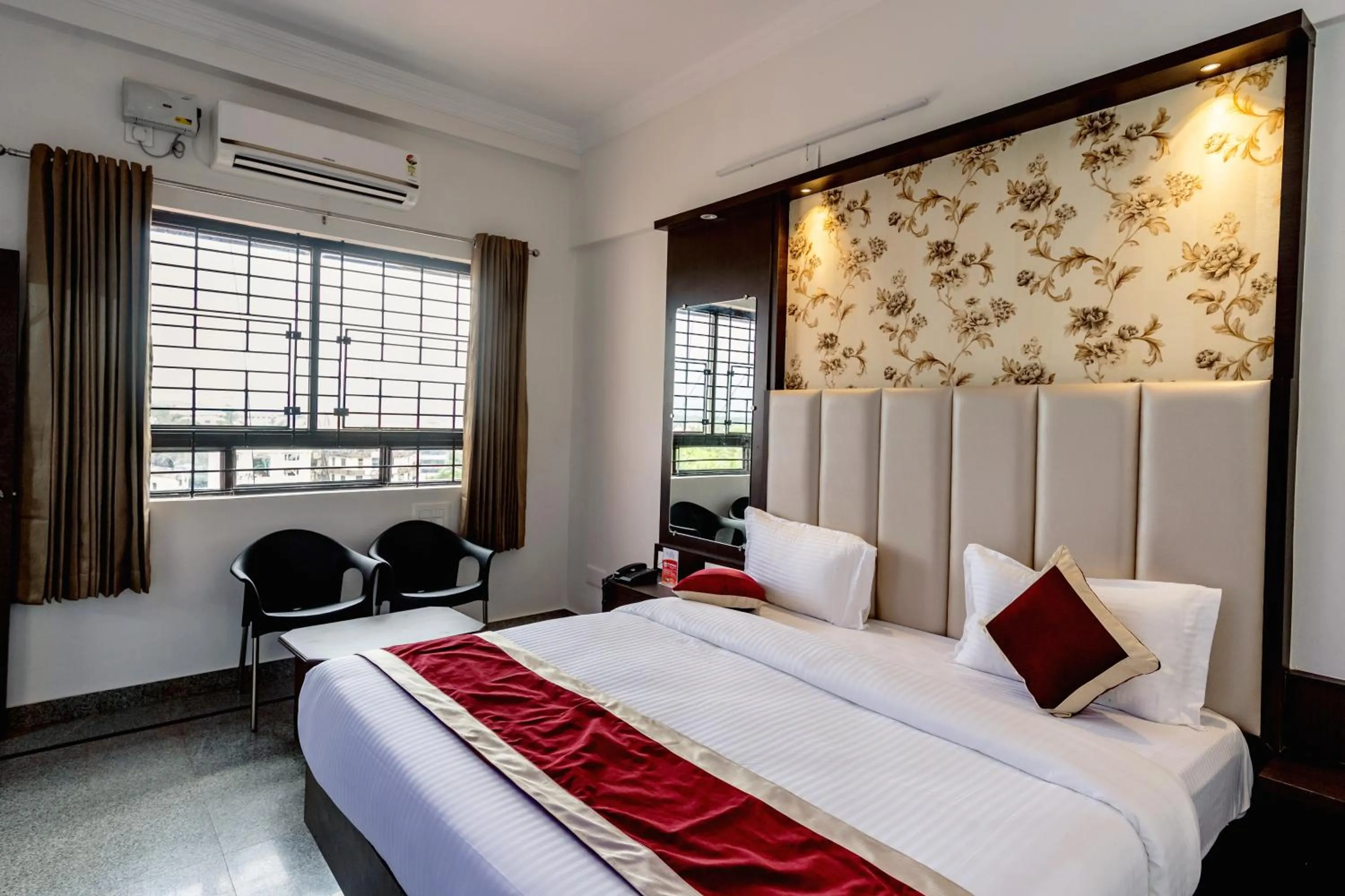 Bed in Hotel Durga International