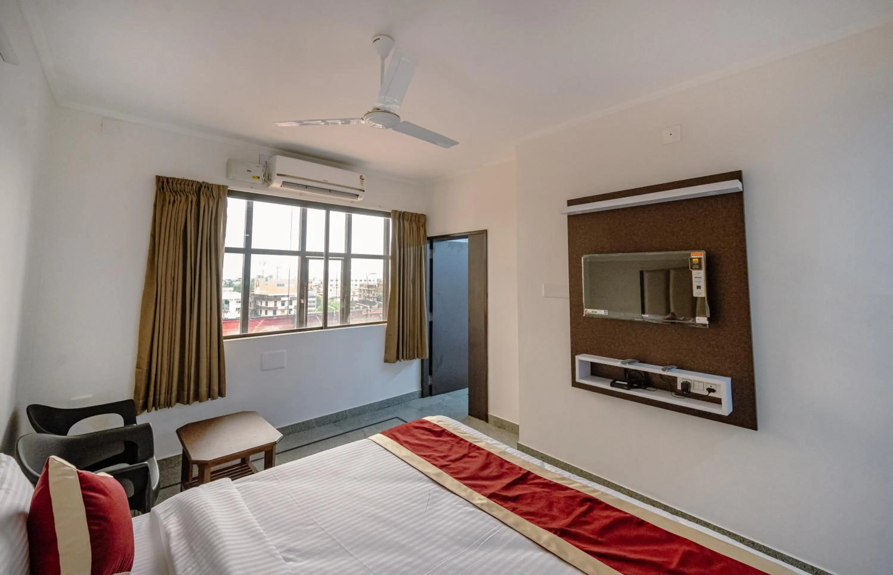 Bed in Hotel Durga International