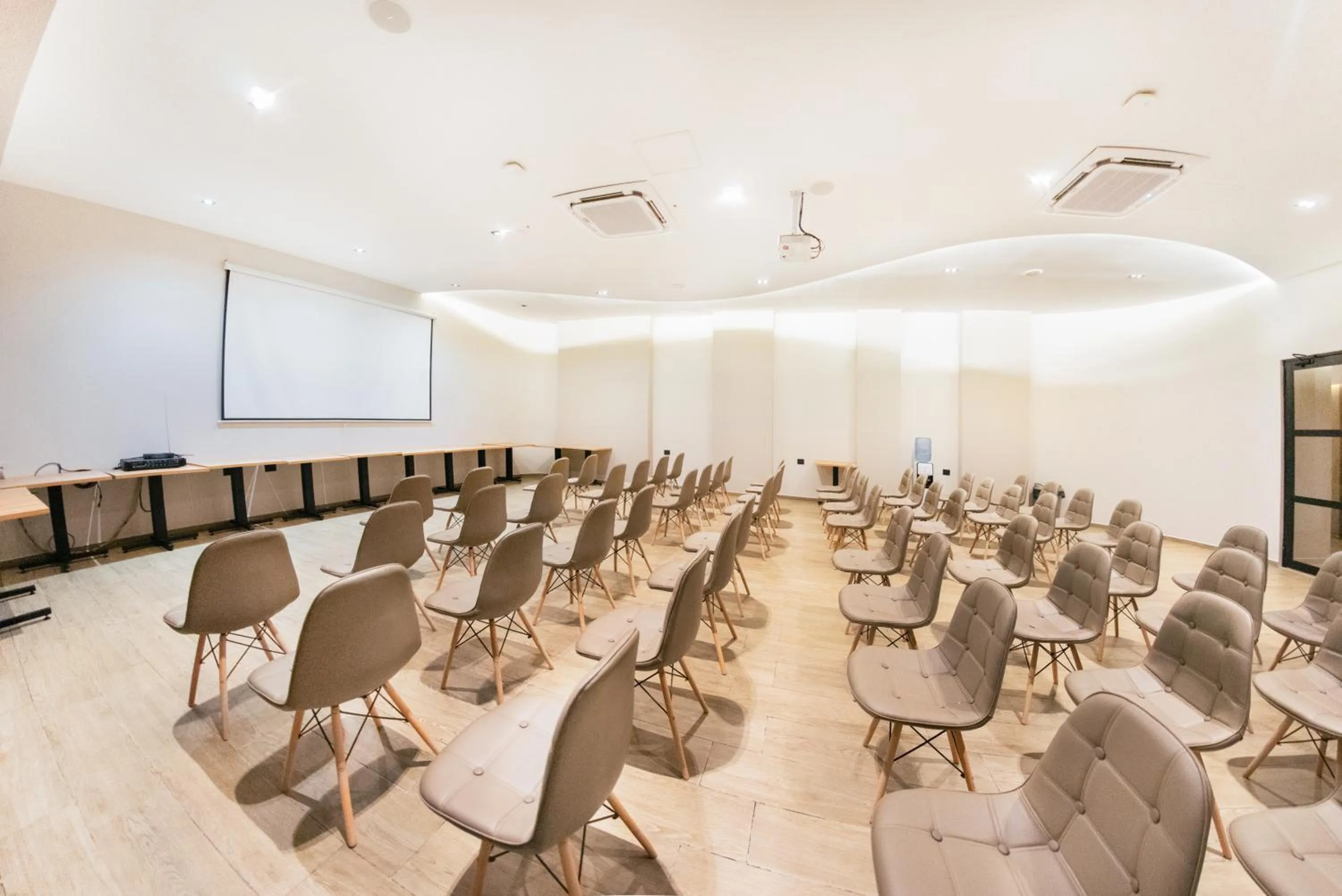 Meeting/conference room in Botanico Hotel y Spa