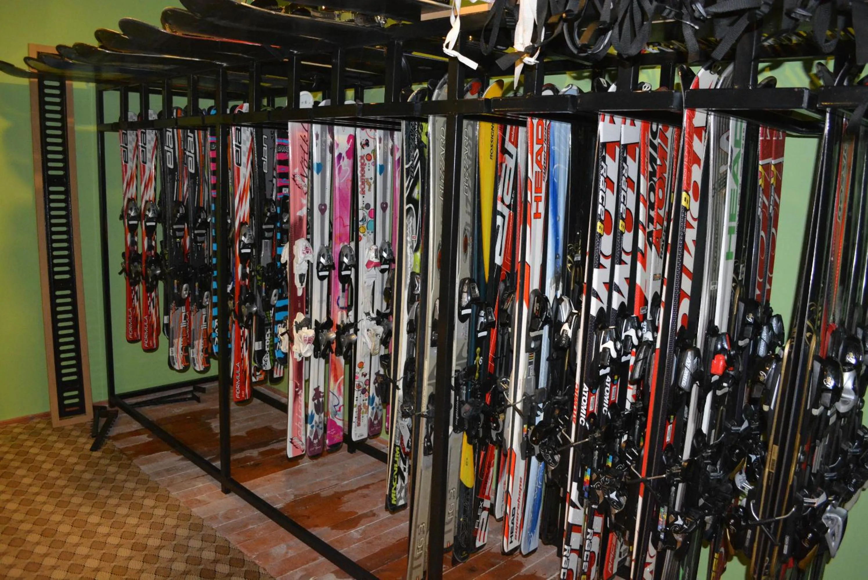 On-site shops in Snowflake Dag Hotel & SPA