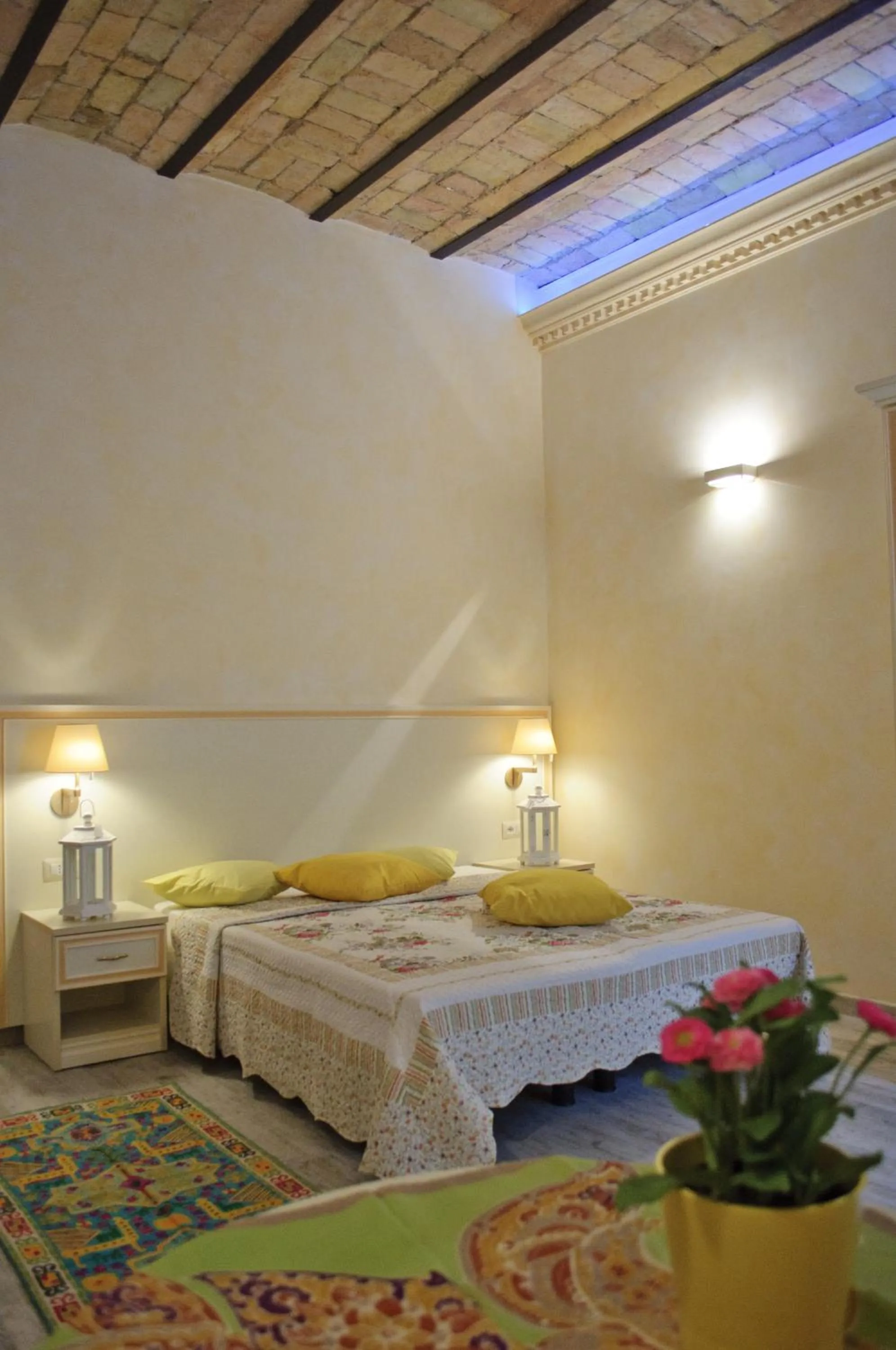 Photo of the whole room in Sleeppo B&B