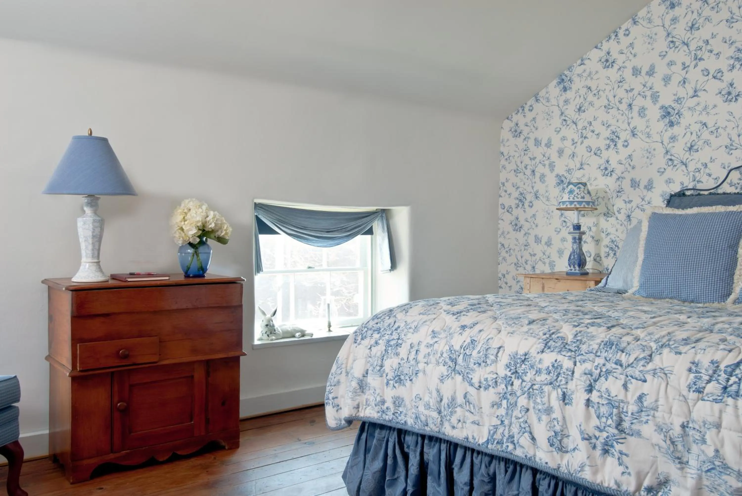 Bedroom, Bed in Wayside Inn Bed and Breakfast