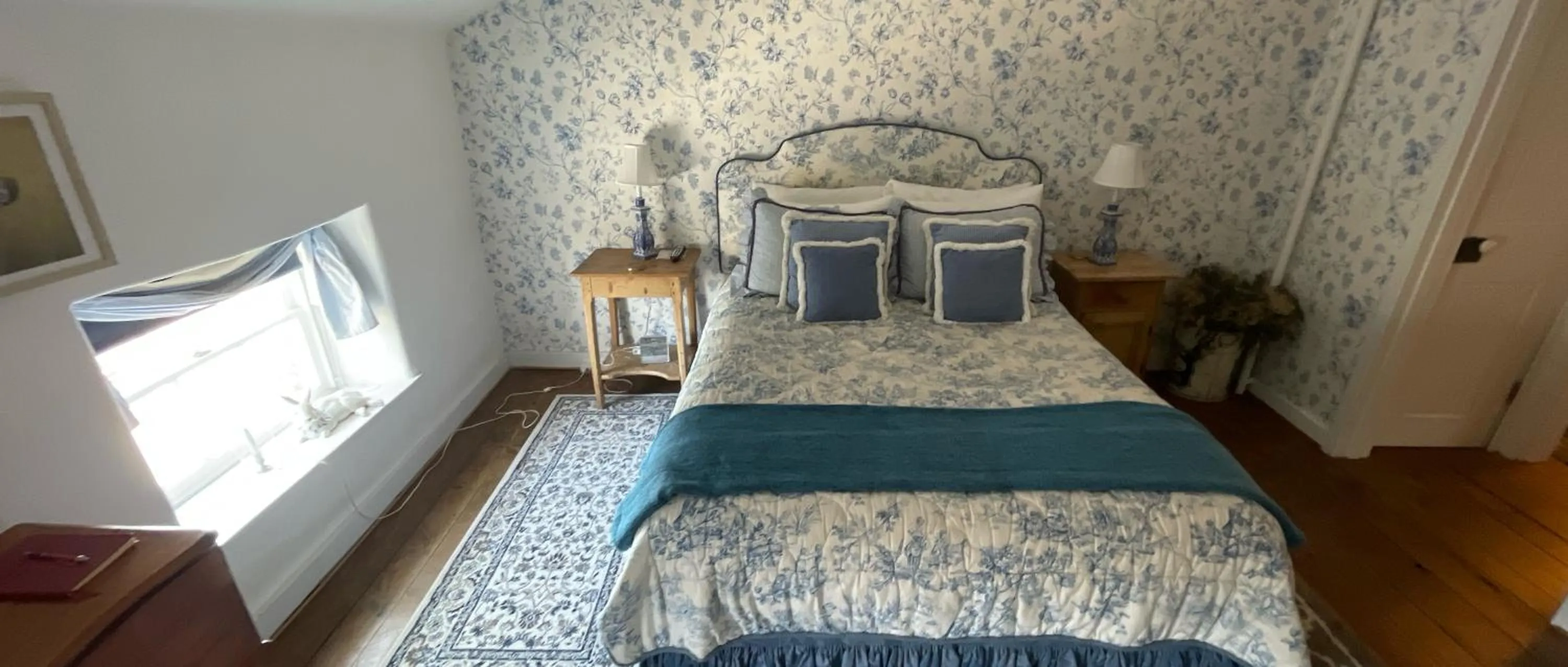 Bed in Wayside Inn Bed and Breakfast