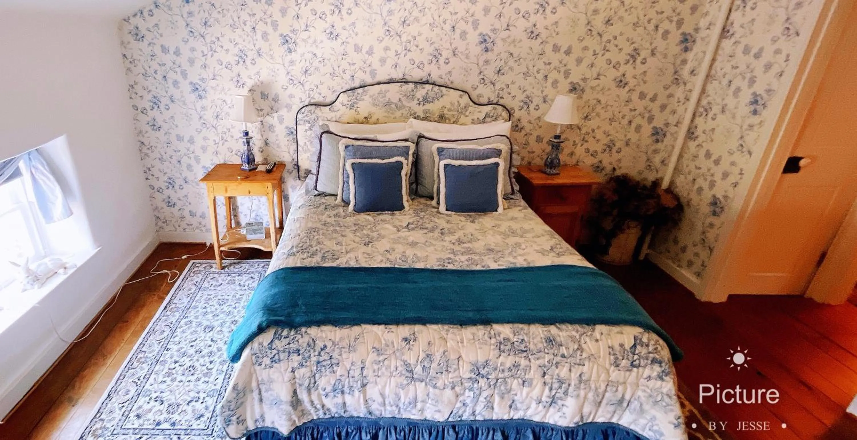 Bed in Wayside Inn Bed and Breakfast