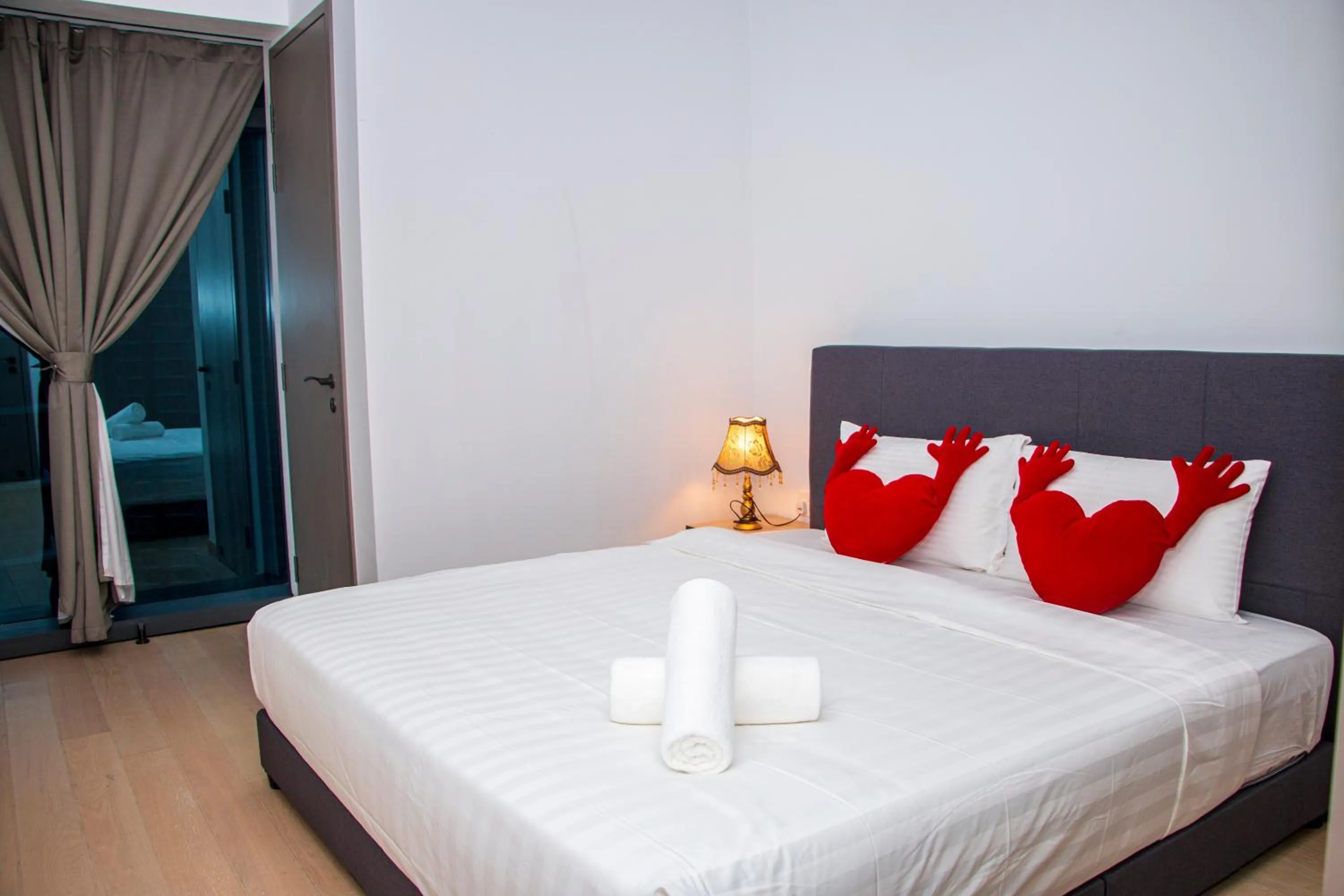 Bed in Eaton Residence Yemala