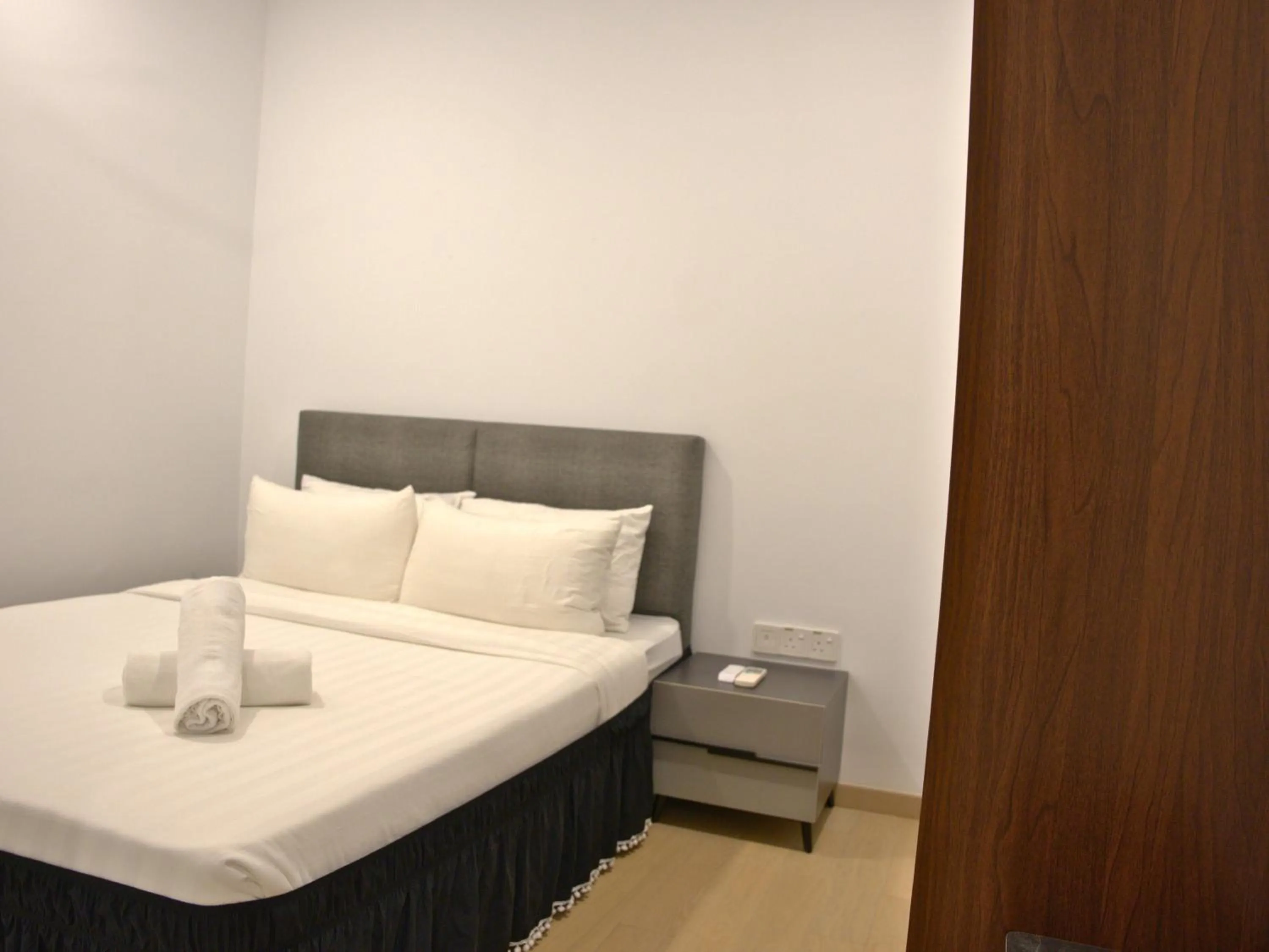 Bed in Eaton Residence Yemala