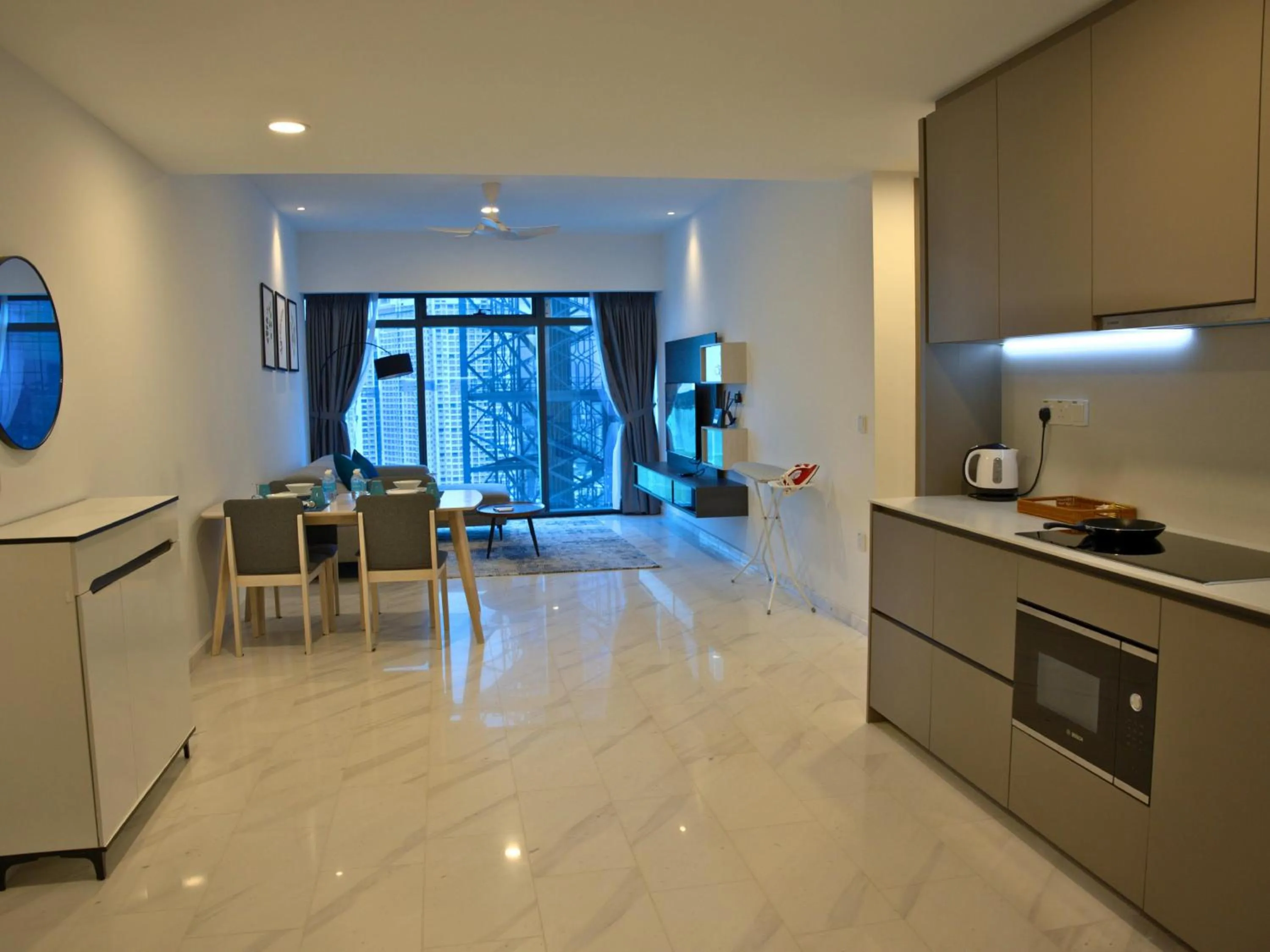 Kitchen or kitchenette in Eaton Residence Yemala