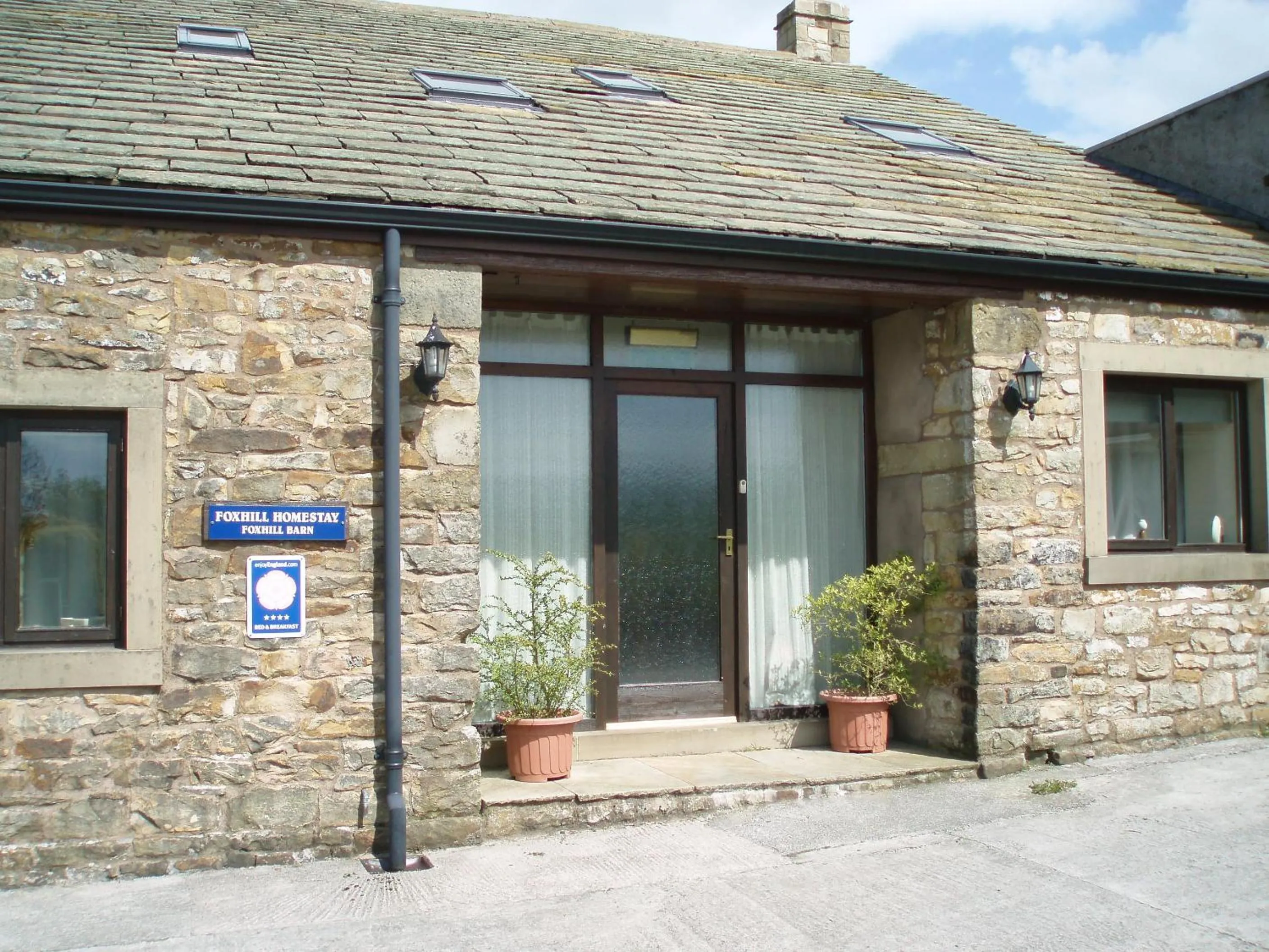Facade/entrance in Foxhill Barn