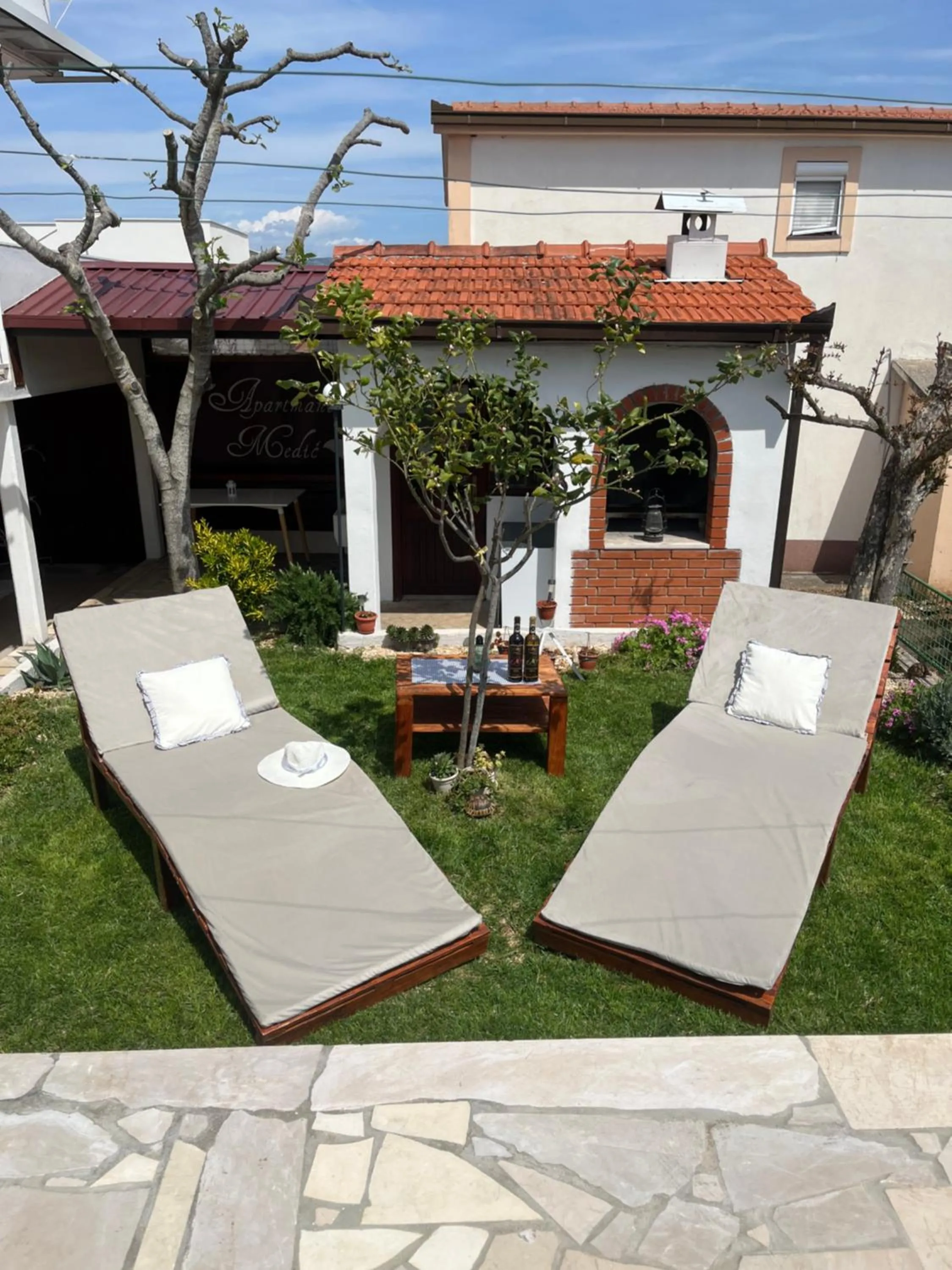 Patio in Apartments Medic