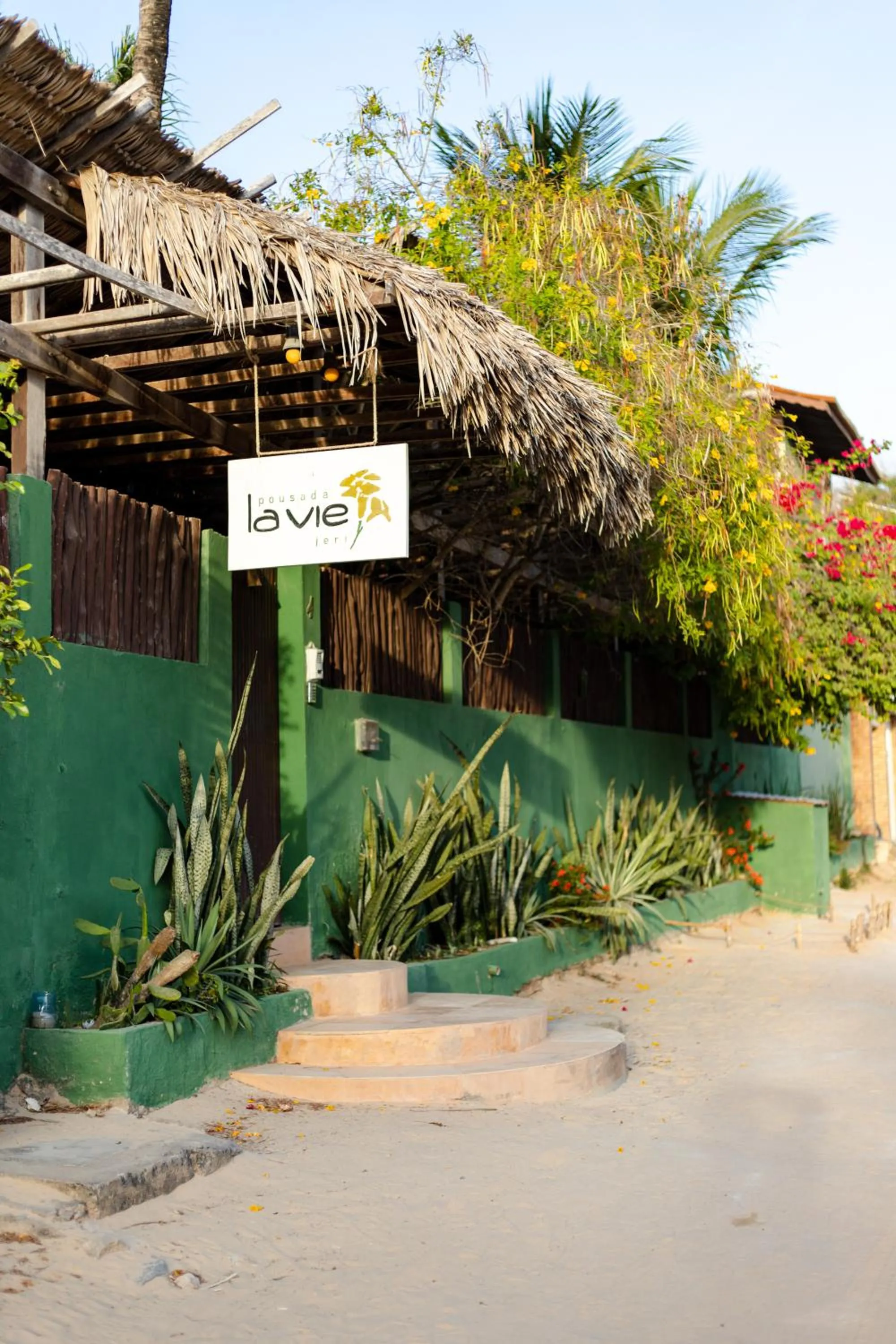 Facade/entrance in Pousada La Vie Jeri