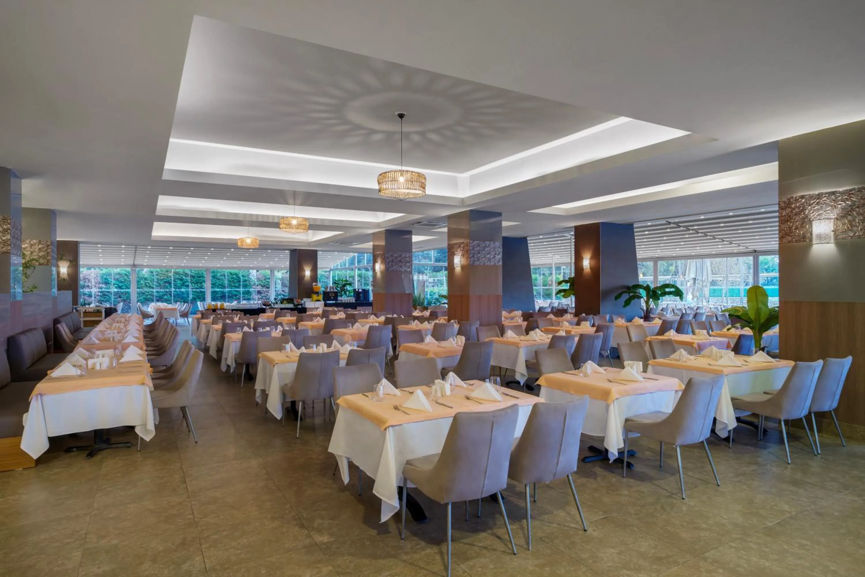 Restaurant/places to eat in Liberty Kuşadası