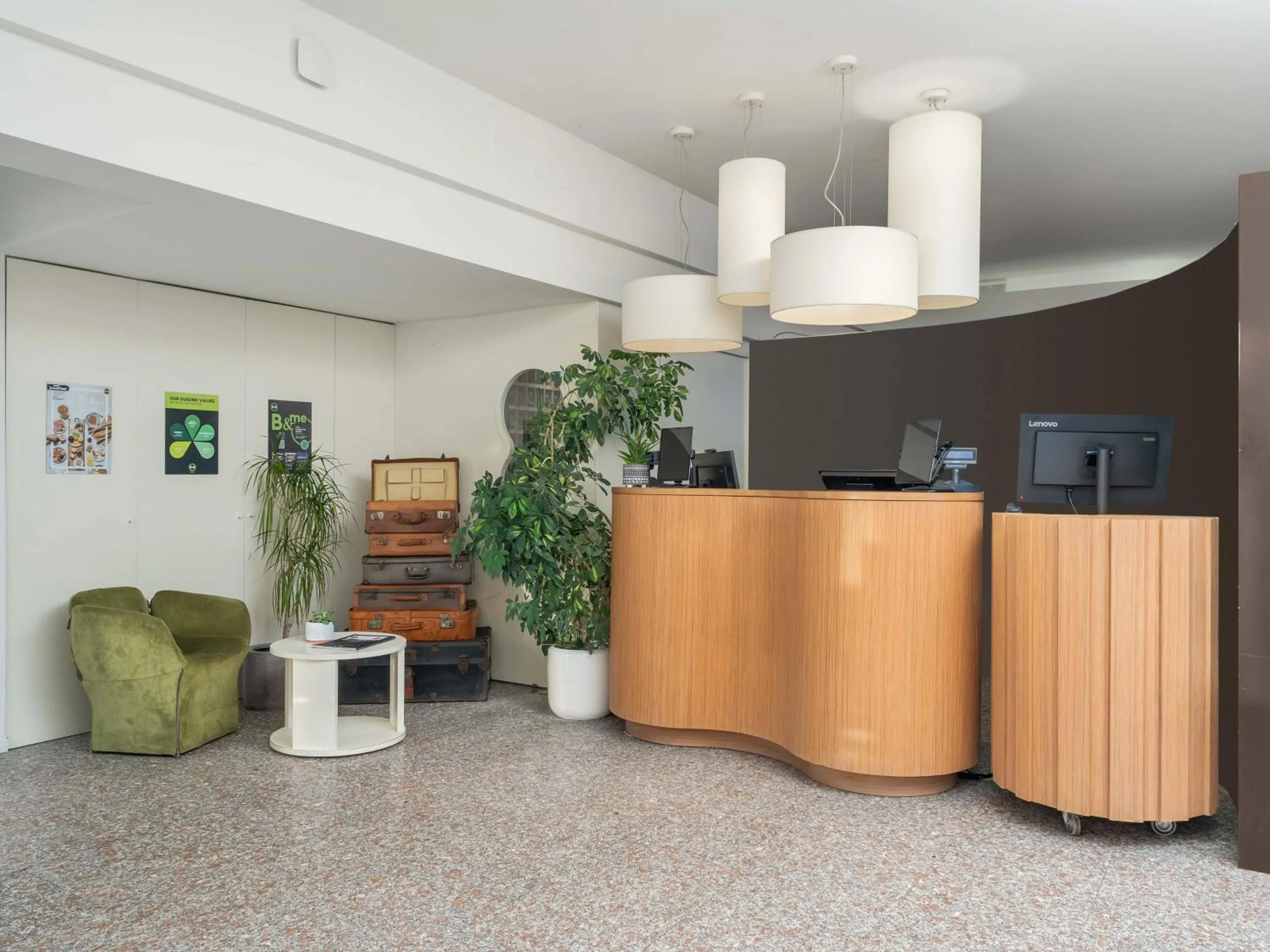 Lobby or reception in B&B HOTEL Eurorest Conegliano