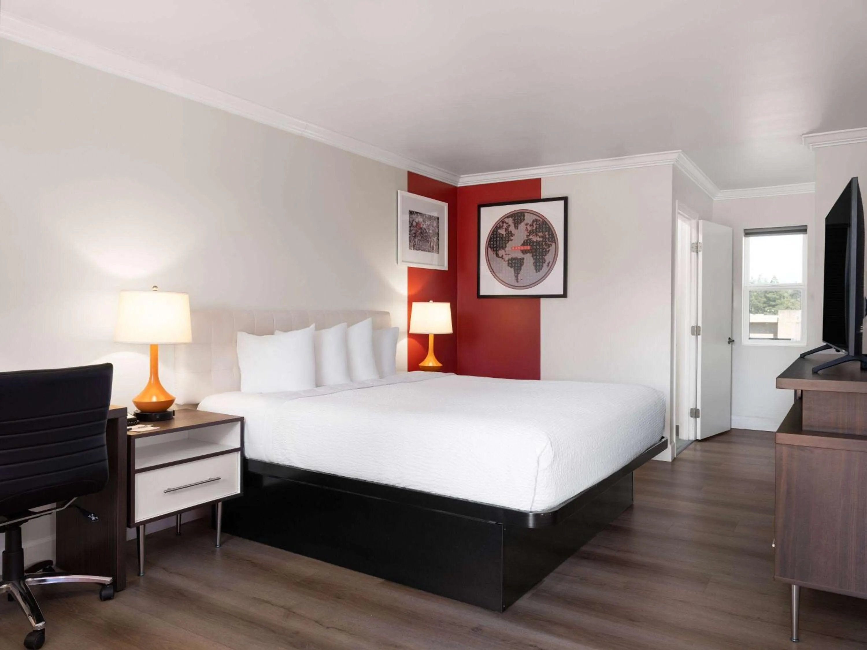 Bed in Ramada by Wyndham San Diego Poway Miramar