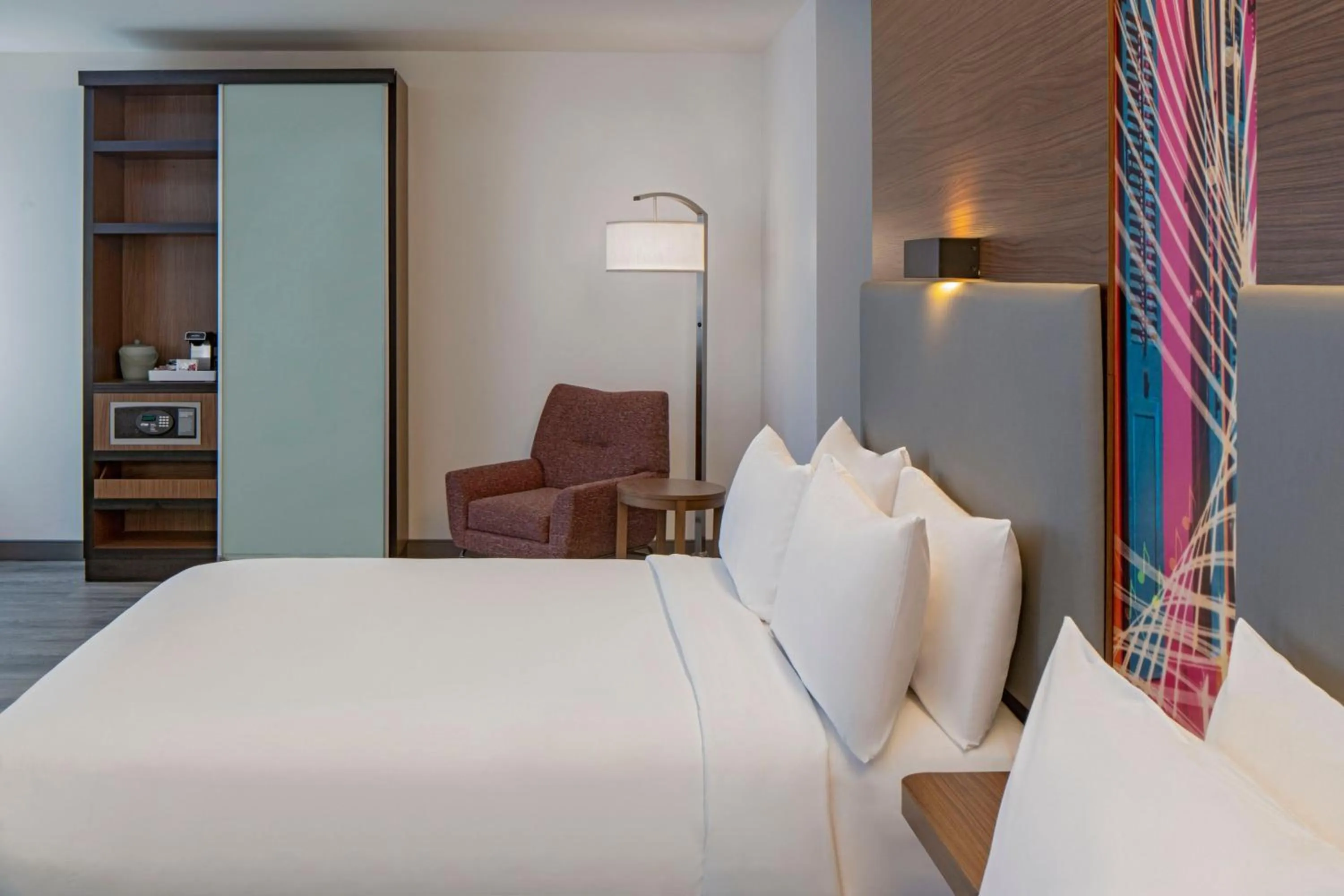 Photo of the whole room, Bed in Aloft New Orleans Downtown