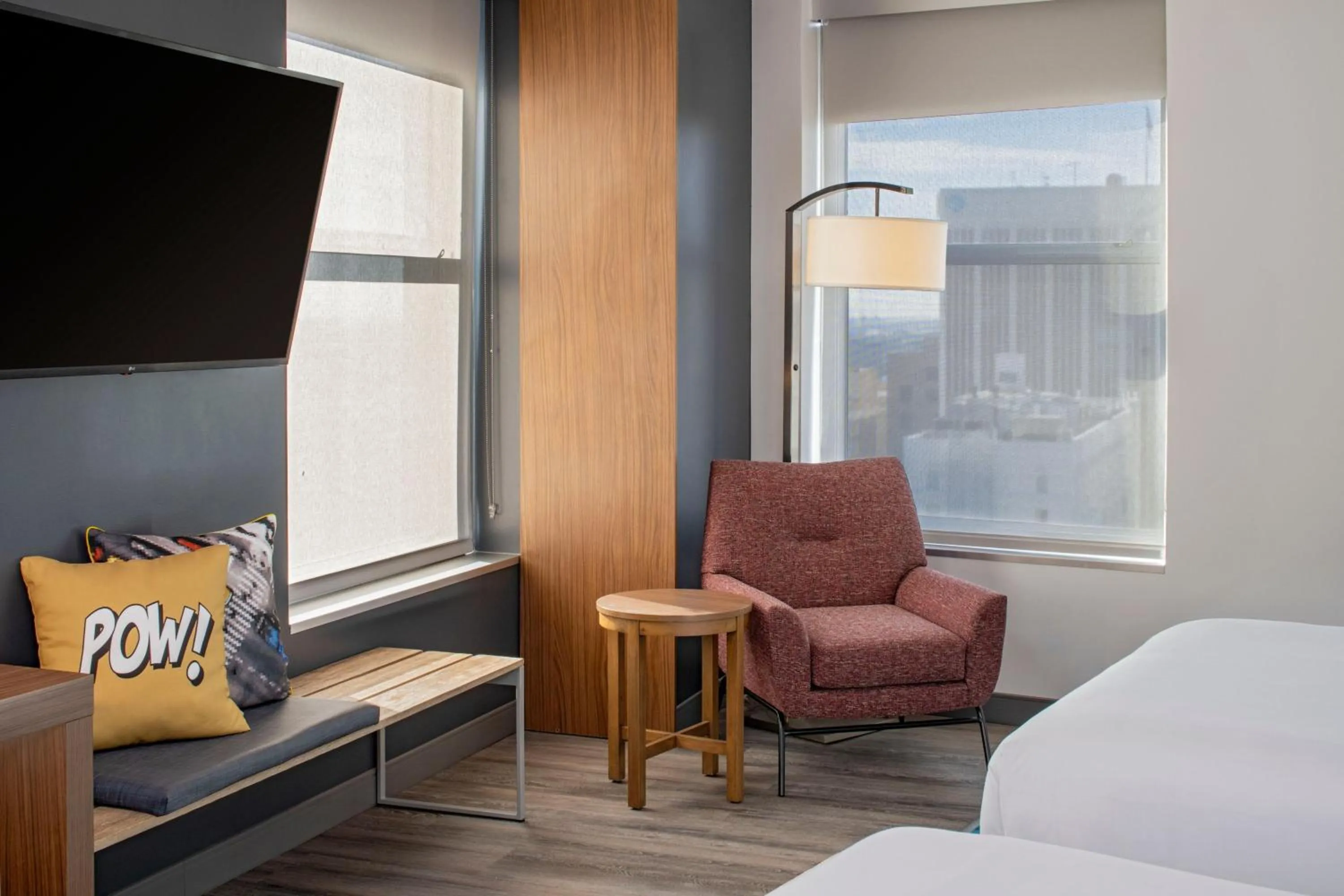 Photo of the whole room, Bed in Aloft New Orleans Downtown