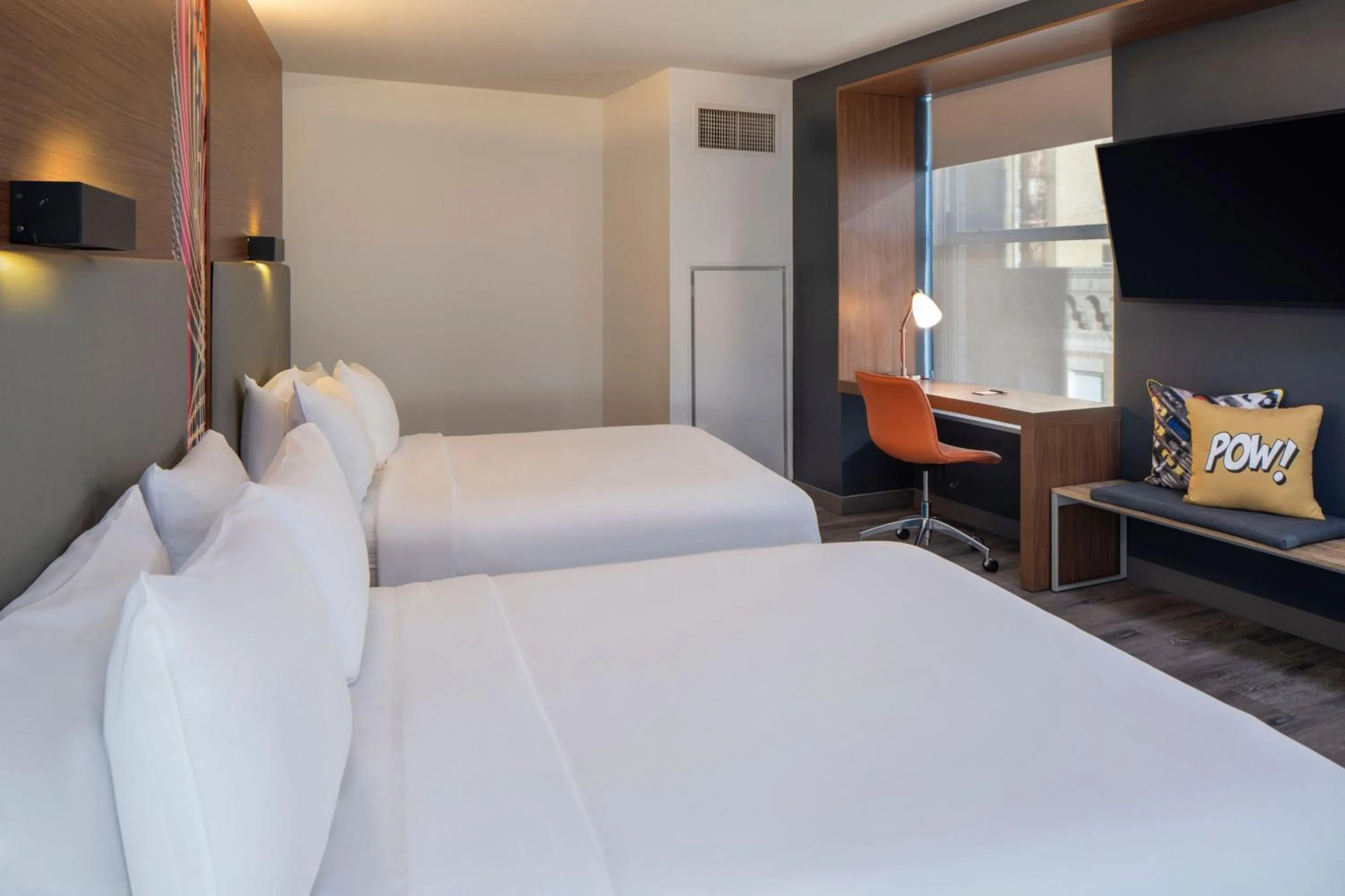 Photo of the whole room, Bed in Aloft New Orleans Downtown