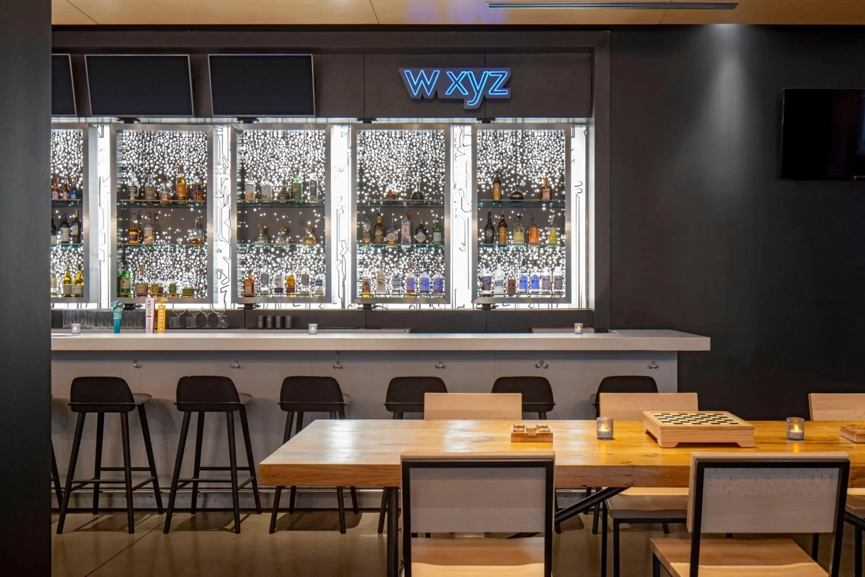 Restaurant/places to eat in Aloft New Orleans Downtown