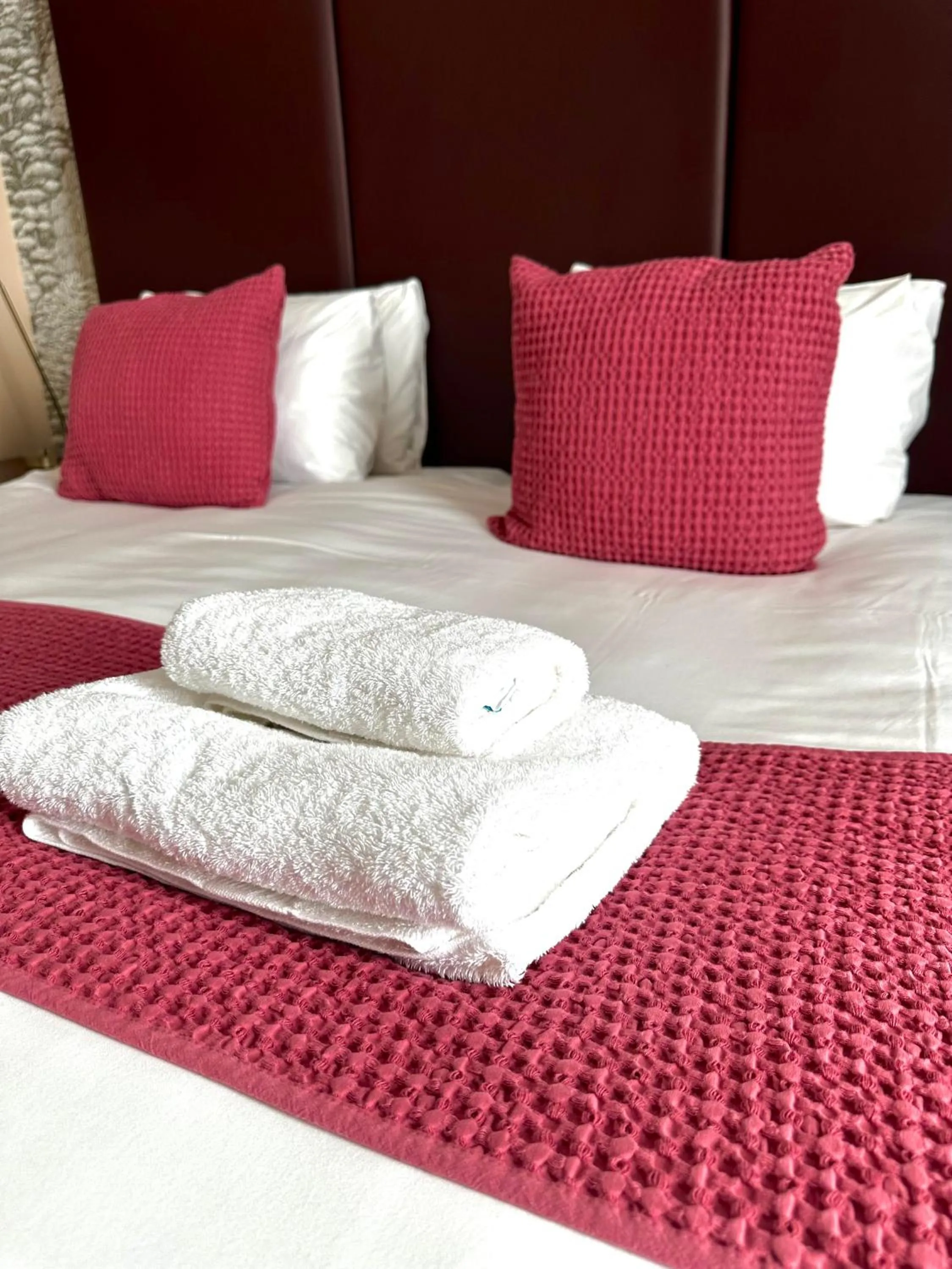 Bed in The Red Cow - Guest House