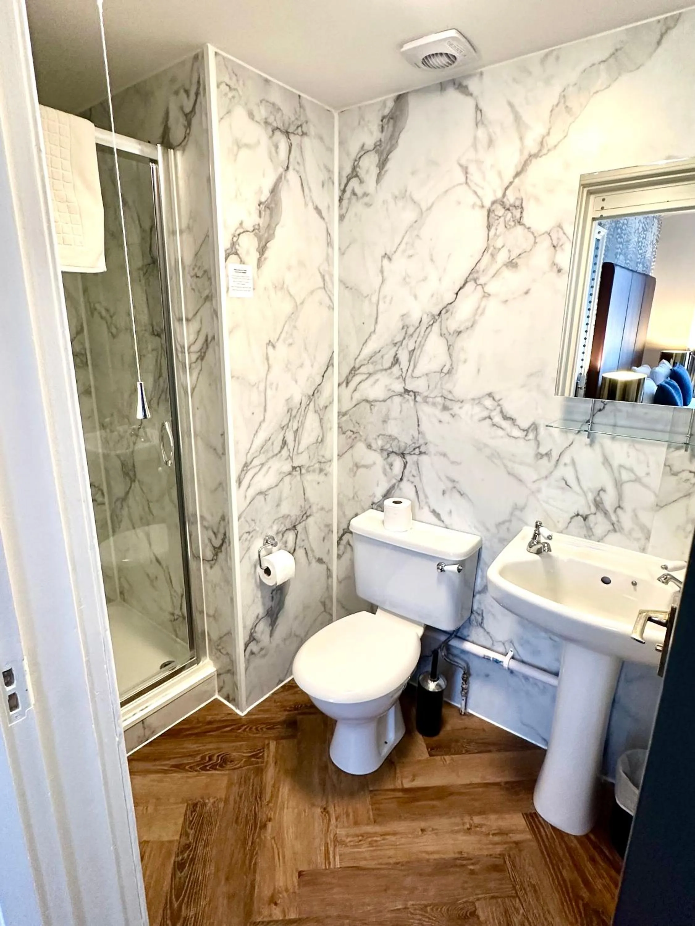 The Red Cow - Guest House