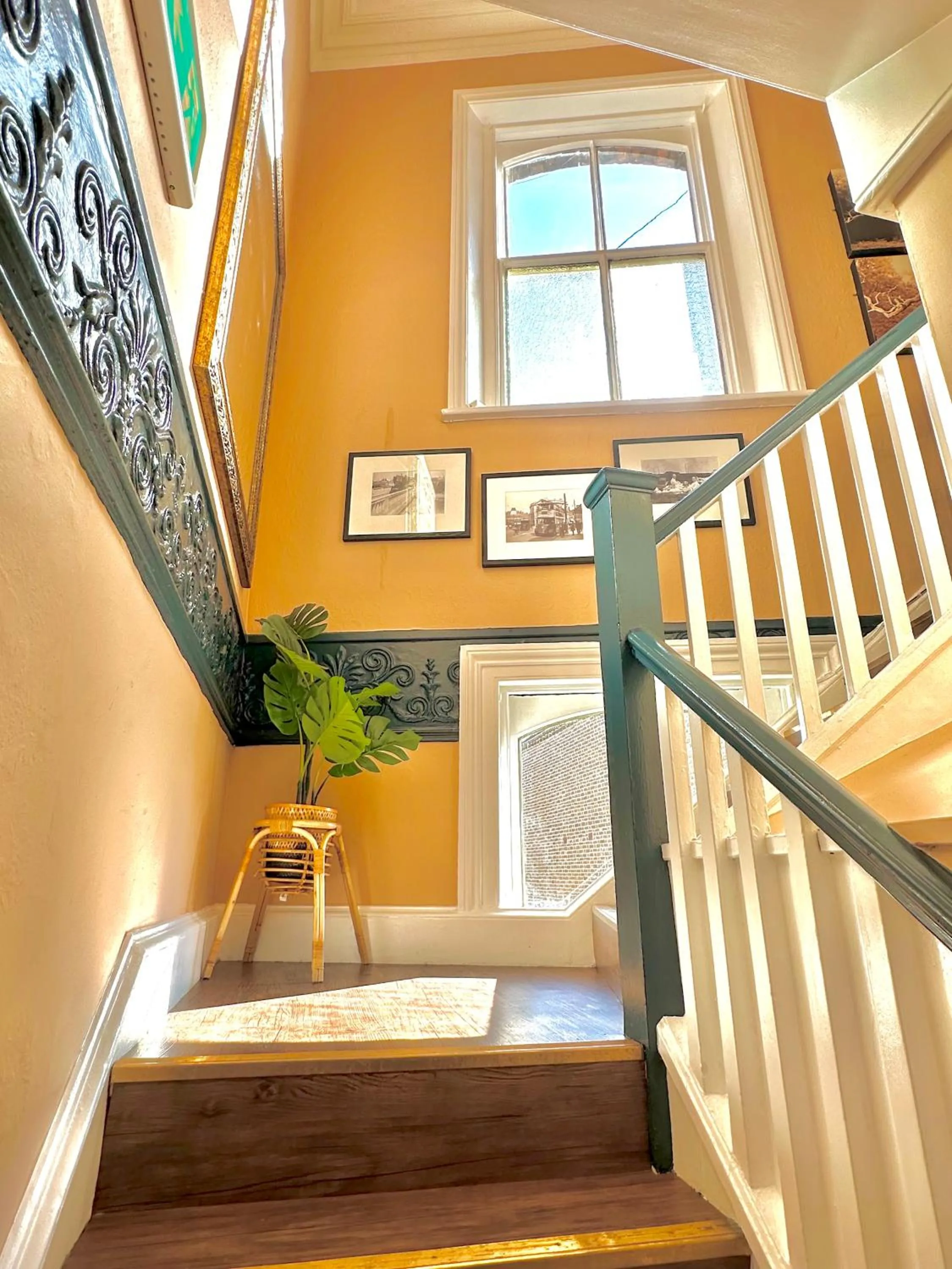 The Red Cow - Guest House