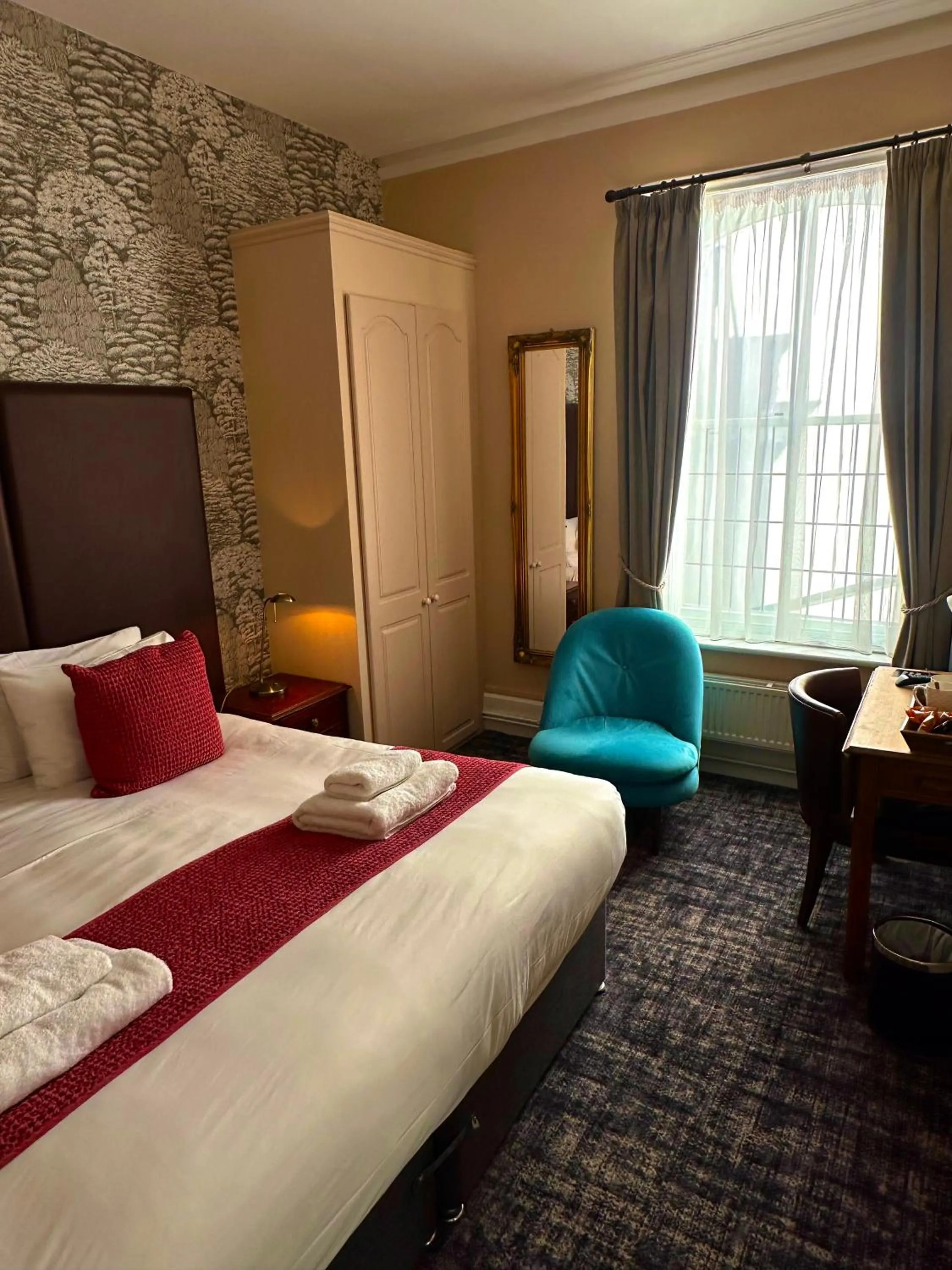 Bed in The Red Cow - Guest House