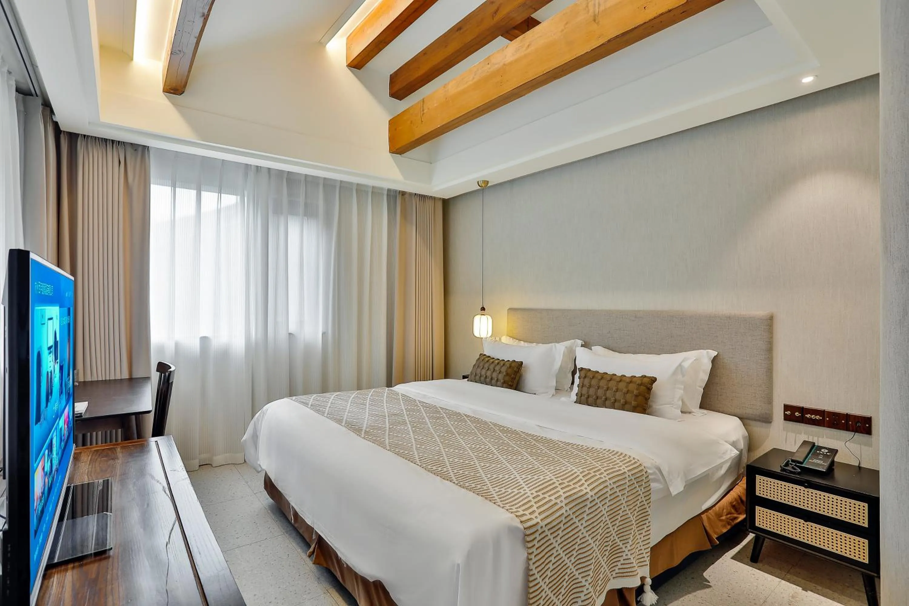 Bed in Yurong West Lake Cottage Resort Hotel Hangzhou