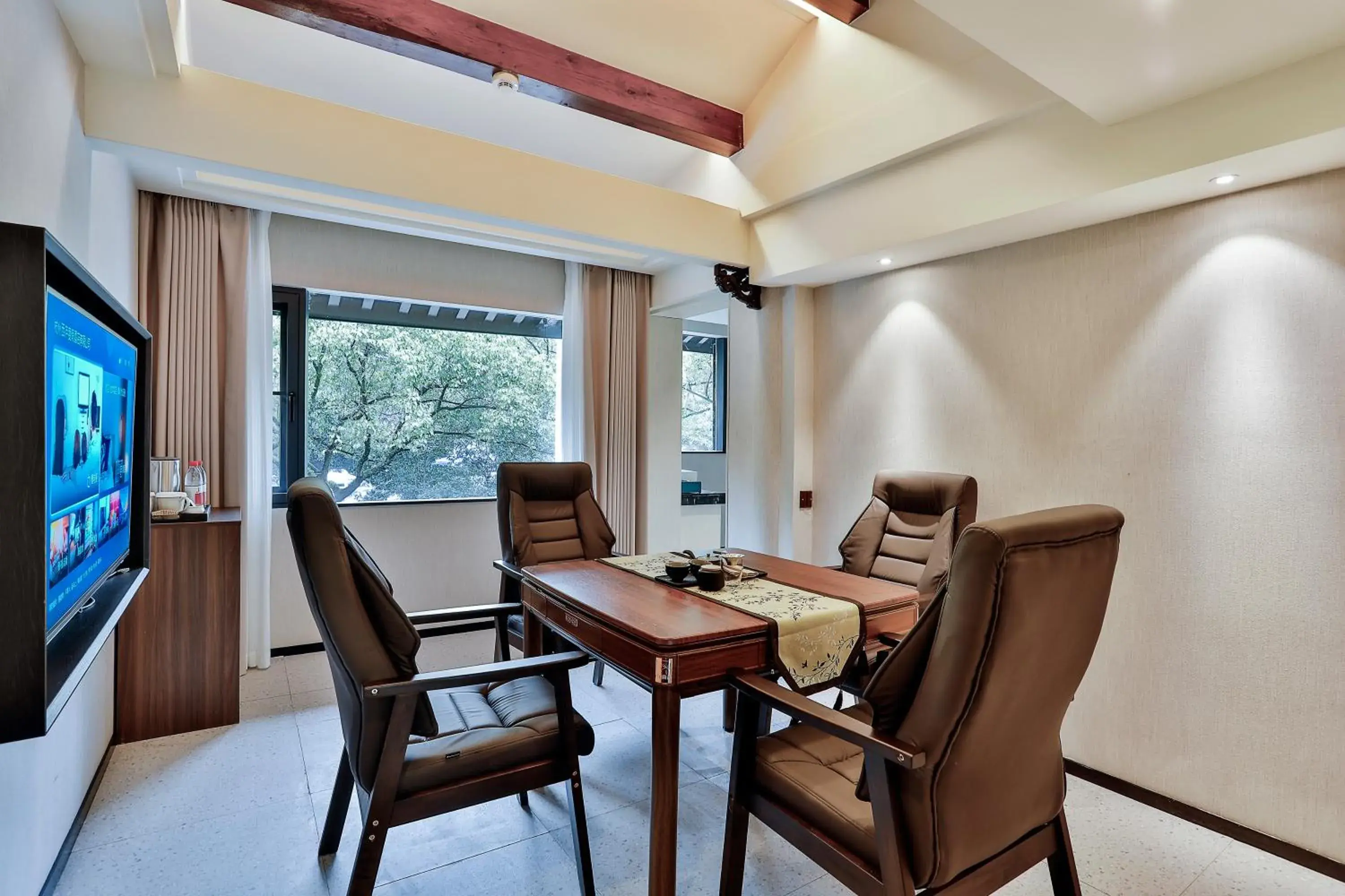 Deluxe Suite in Yurong West Lake Cottage Resort Hotel Hangzhou Deluxe Suite in Yurong West Lake Cottage Resort Hotel Hangzhou