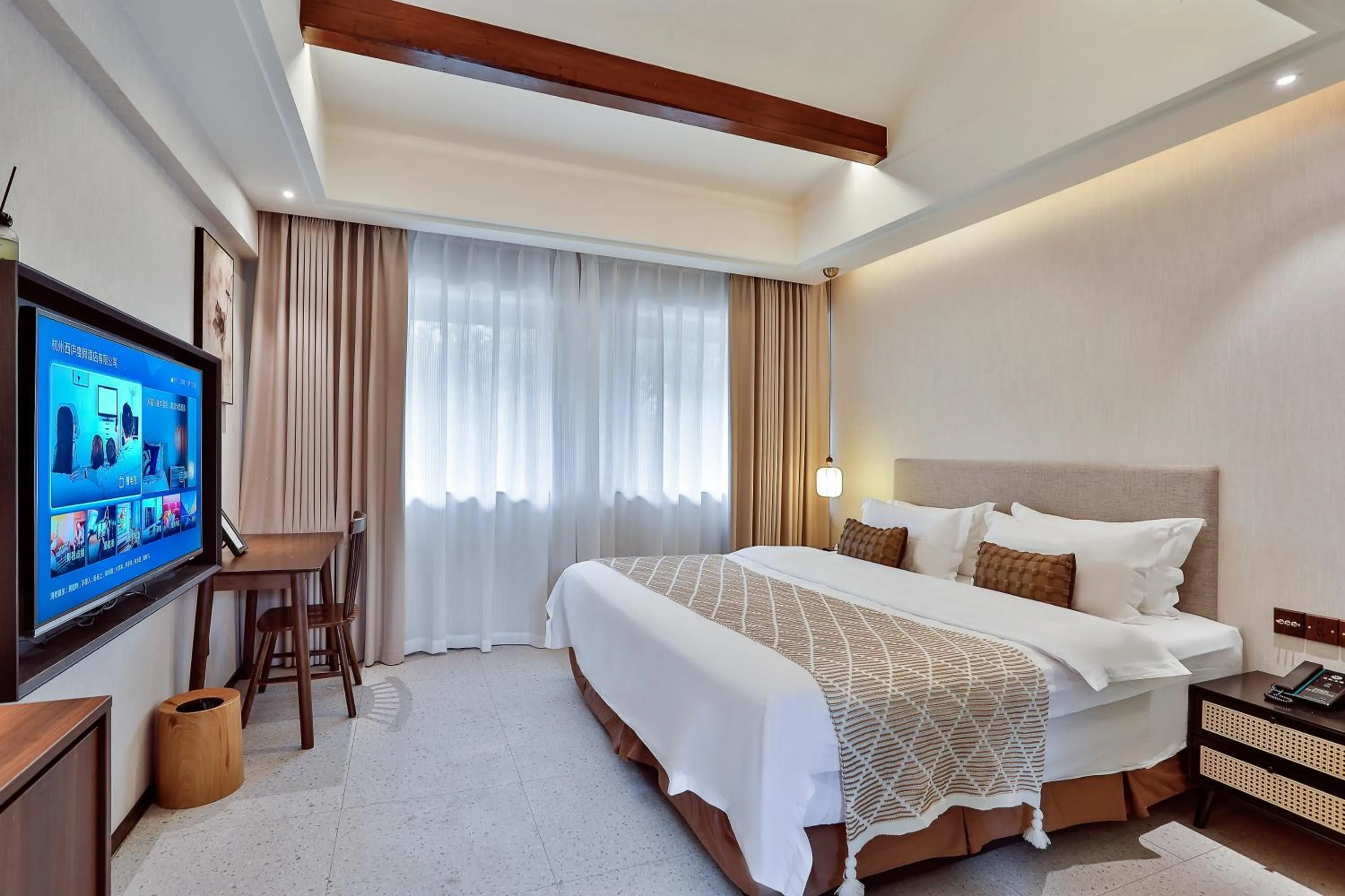 Bed in Yurong West Lake Cottage Resort Hotel Hangzhou