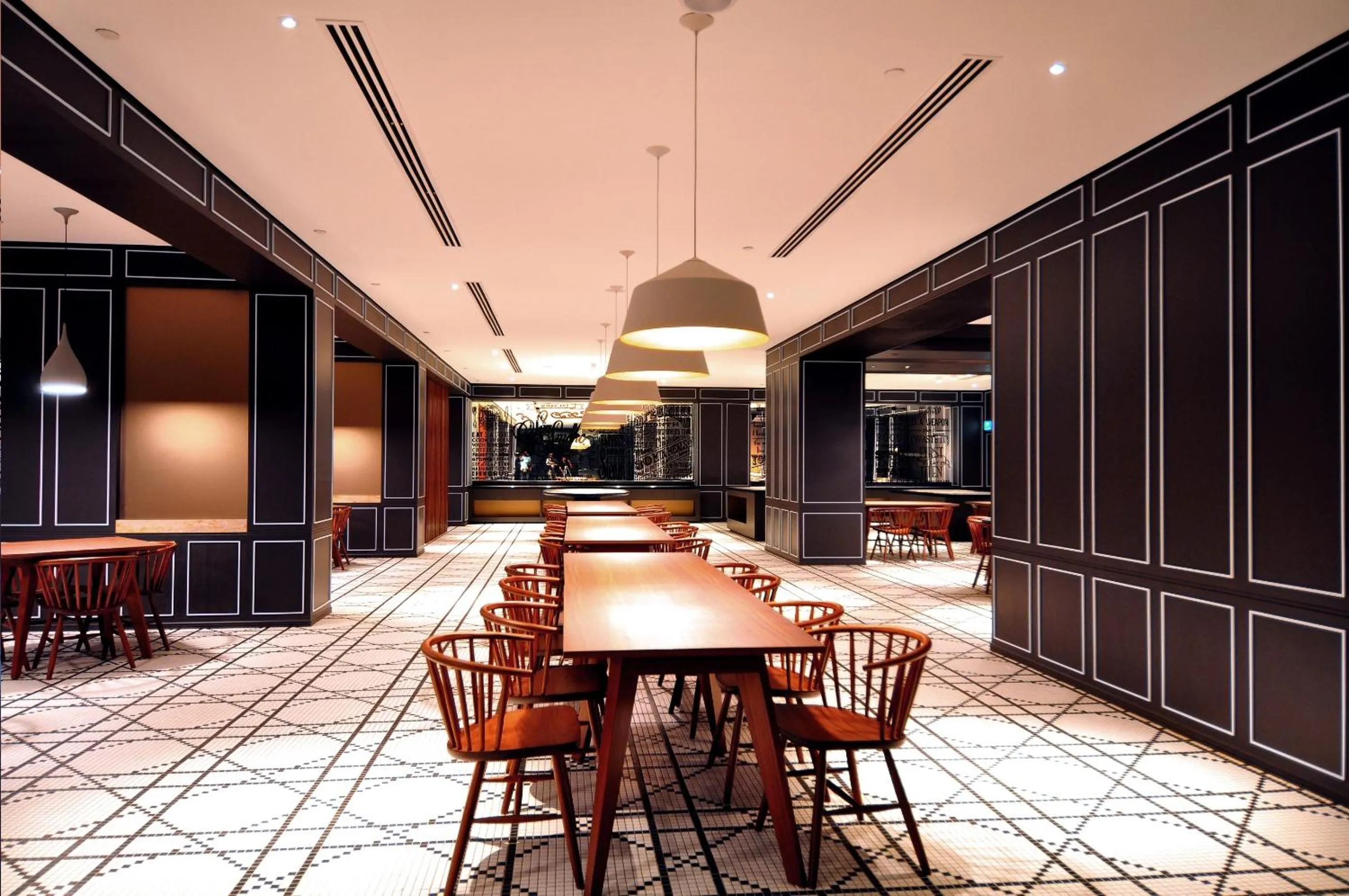 Restaurant/places to eat in G Hotel Kelawai