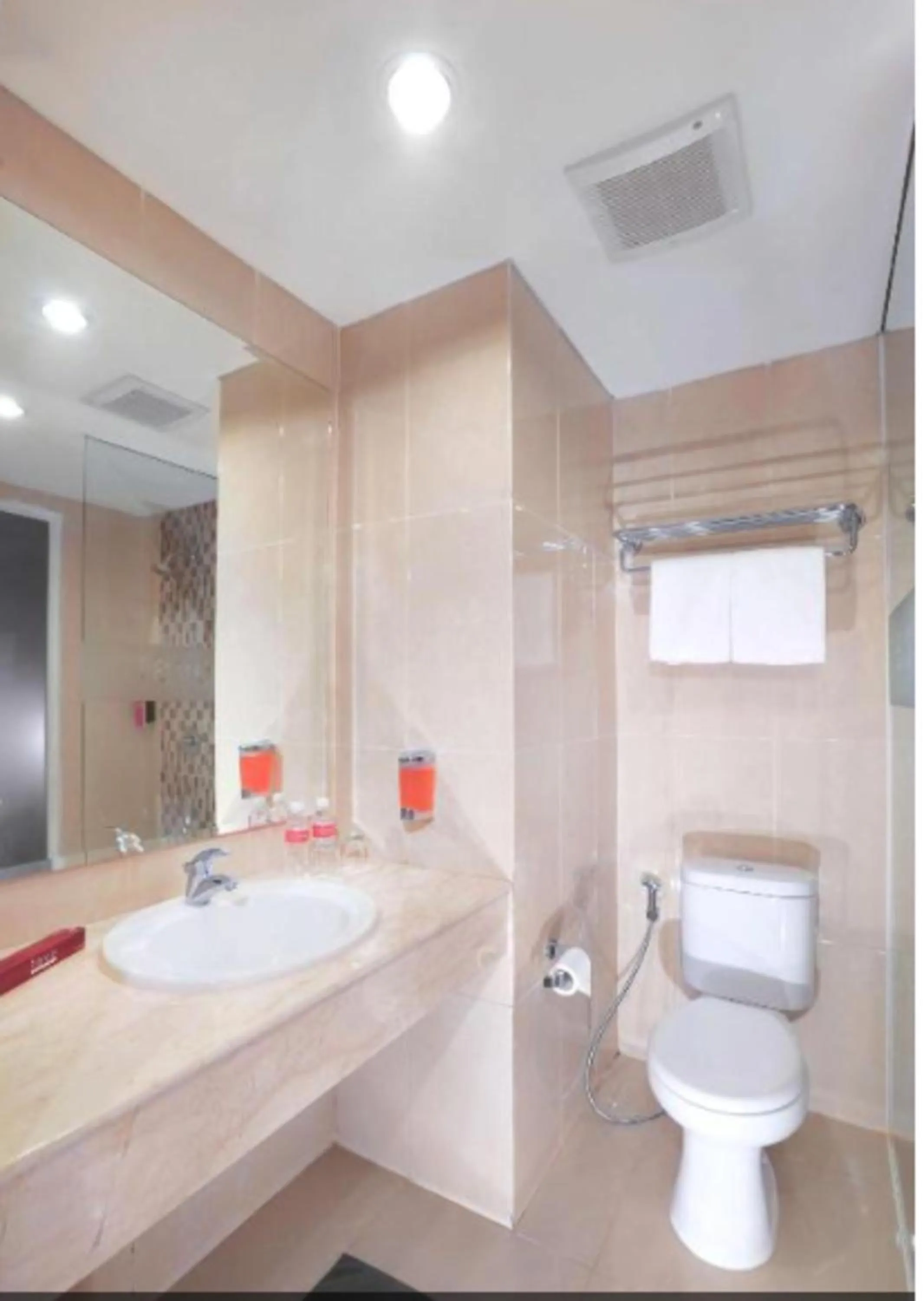 Bathroom in favehotel Jababeka Cikarang