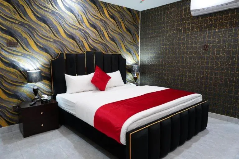 Bed in Hotel Relax Inn Rawalpindi