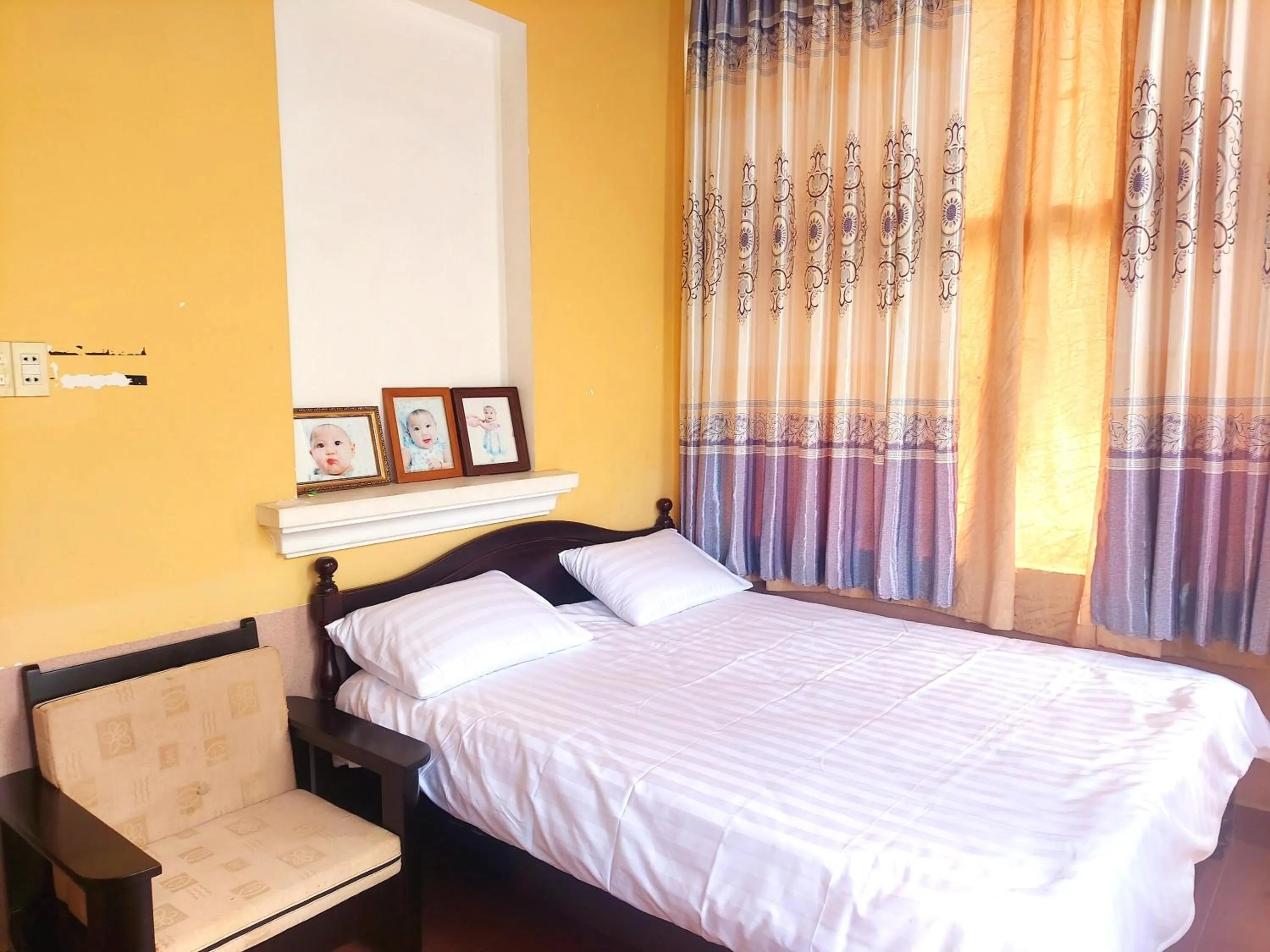 Bedroom, Bed in OYO 1244 H&k Villa