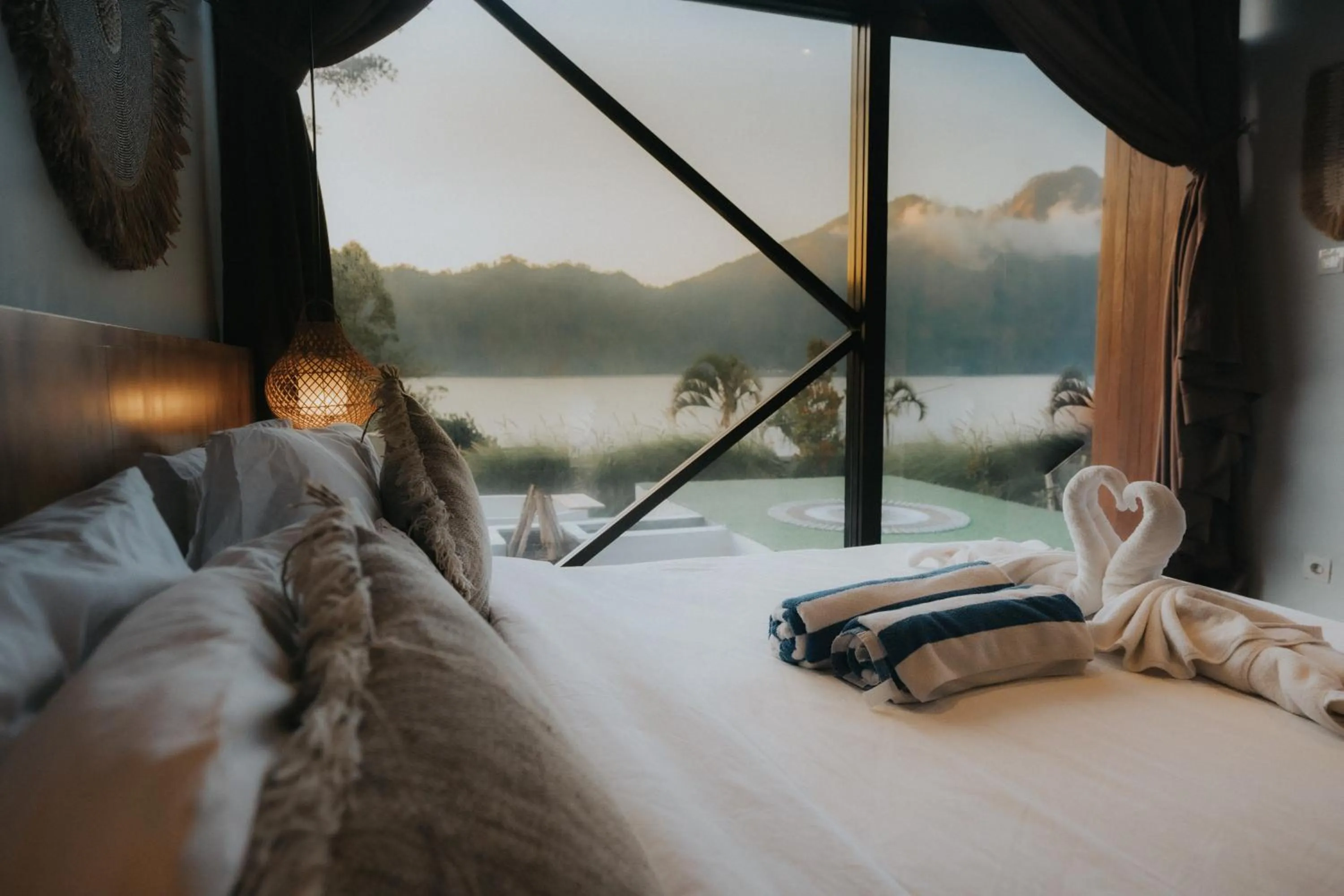 Bed in Skylake Villa