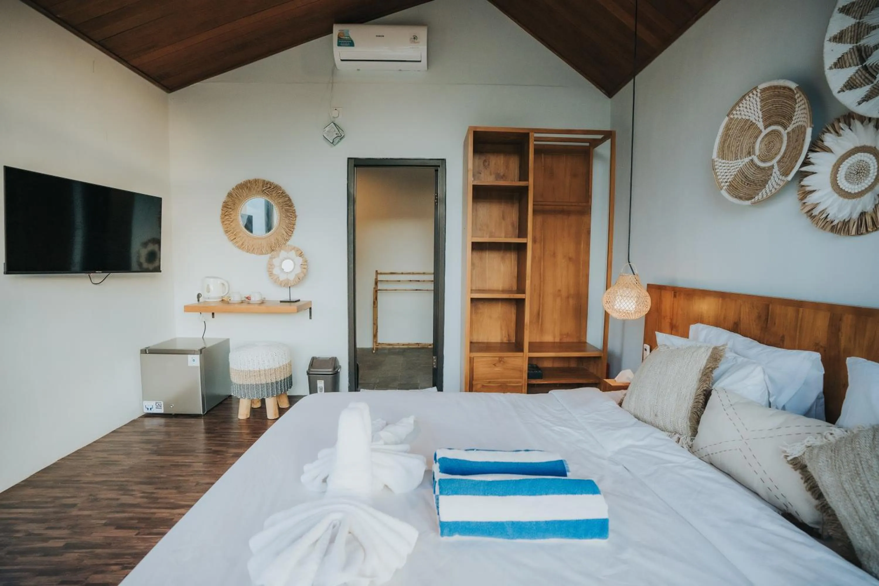 Bed in Skylake Villa