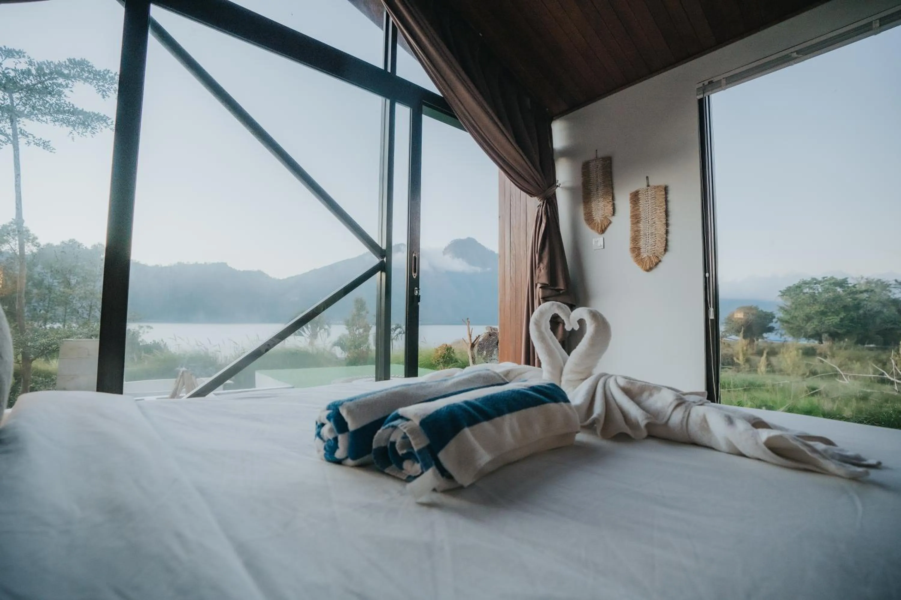 Bed in Skylake Villa