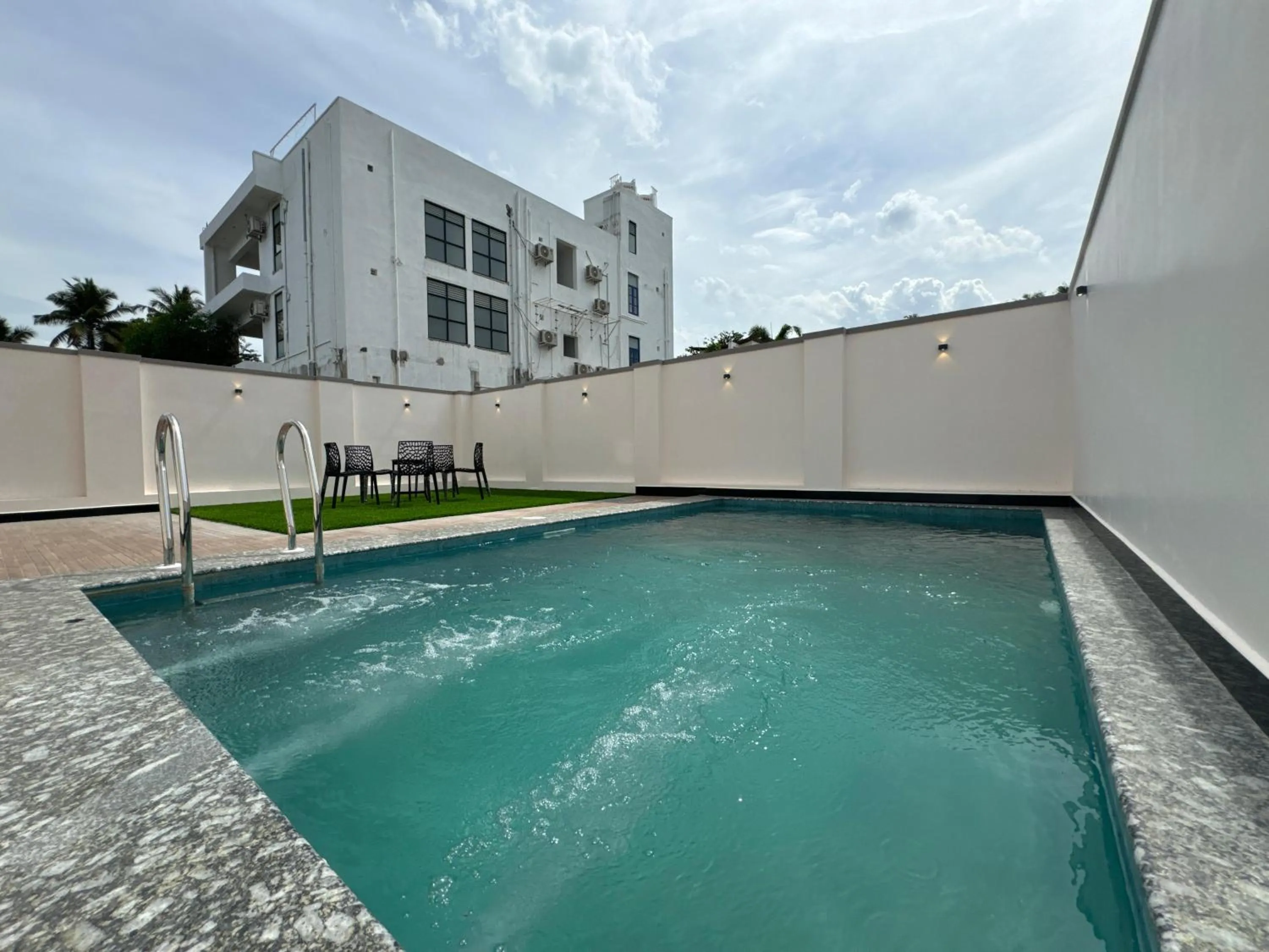 Property building in ECR Holidays Lavish Homestay