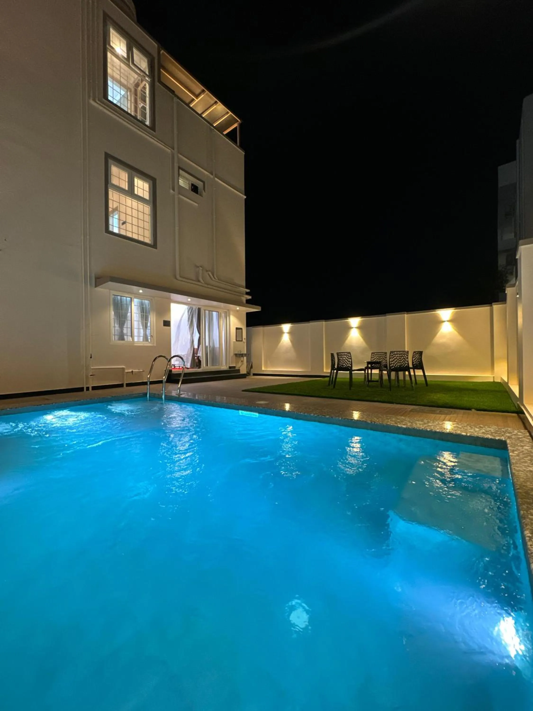 Swimming pool in ECR Holidays Lavish Homestay