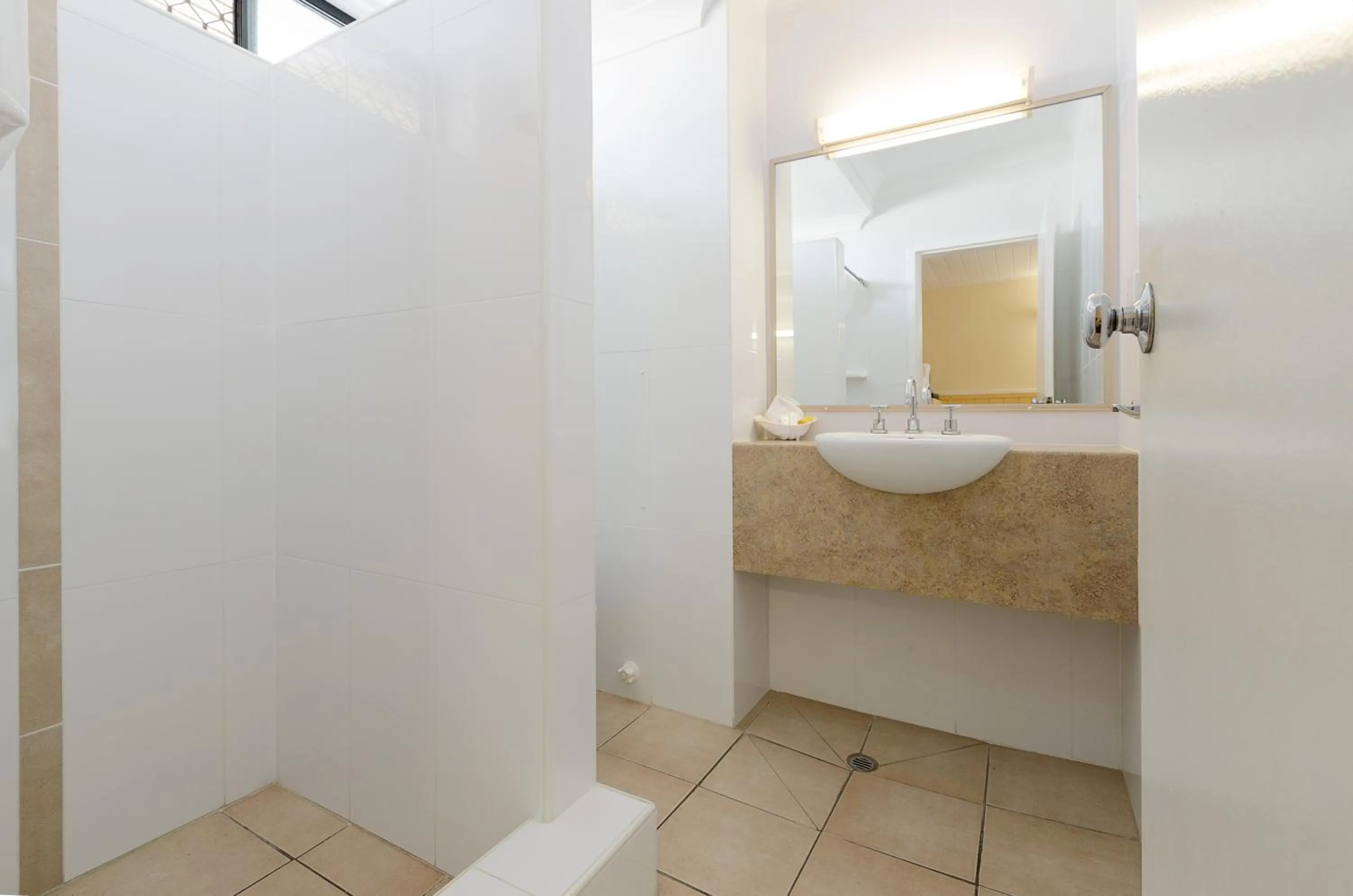 Bathroom in Jackie Howe Motel